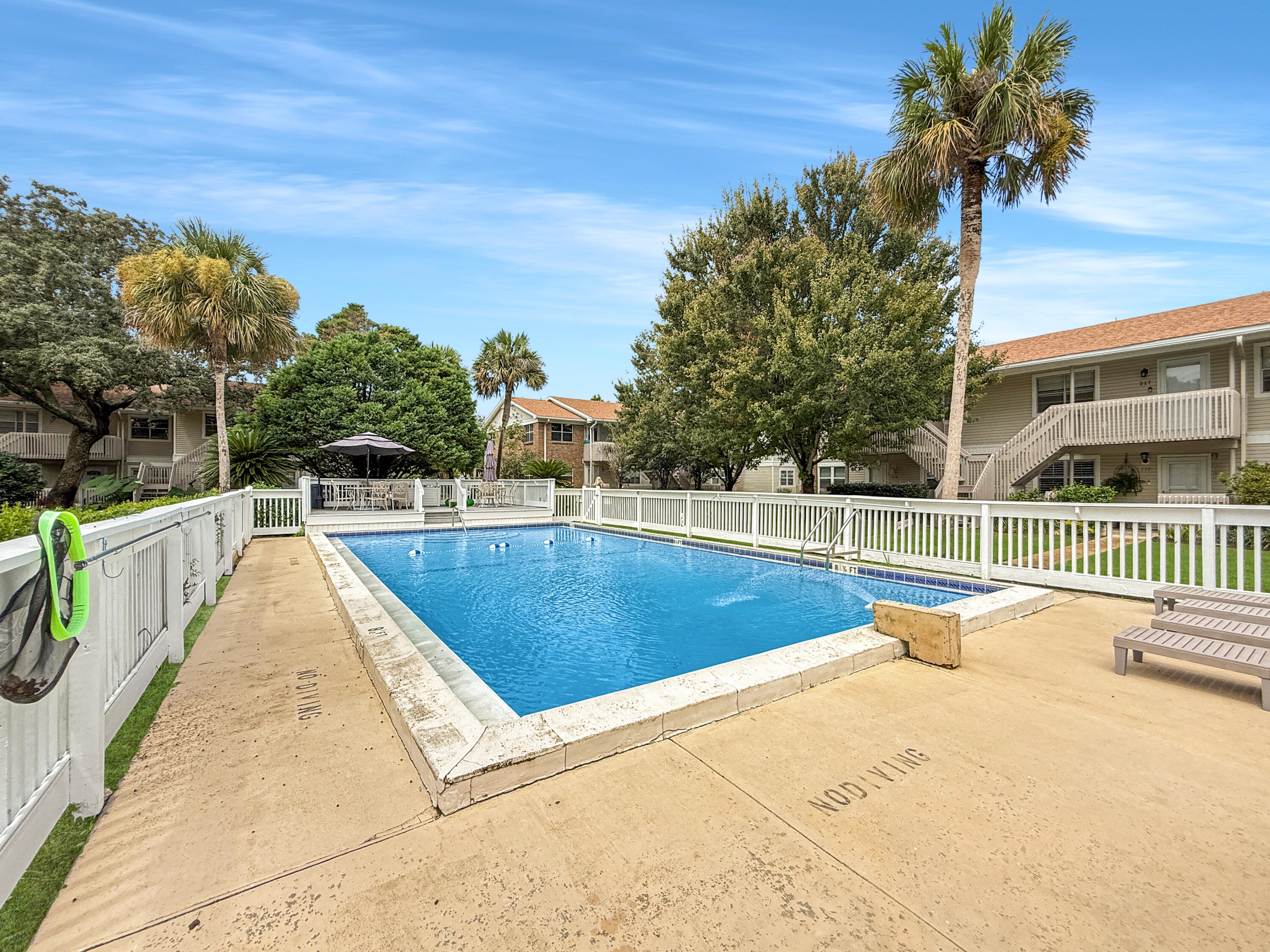 SAILWIND CONDOS - Residential