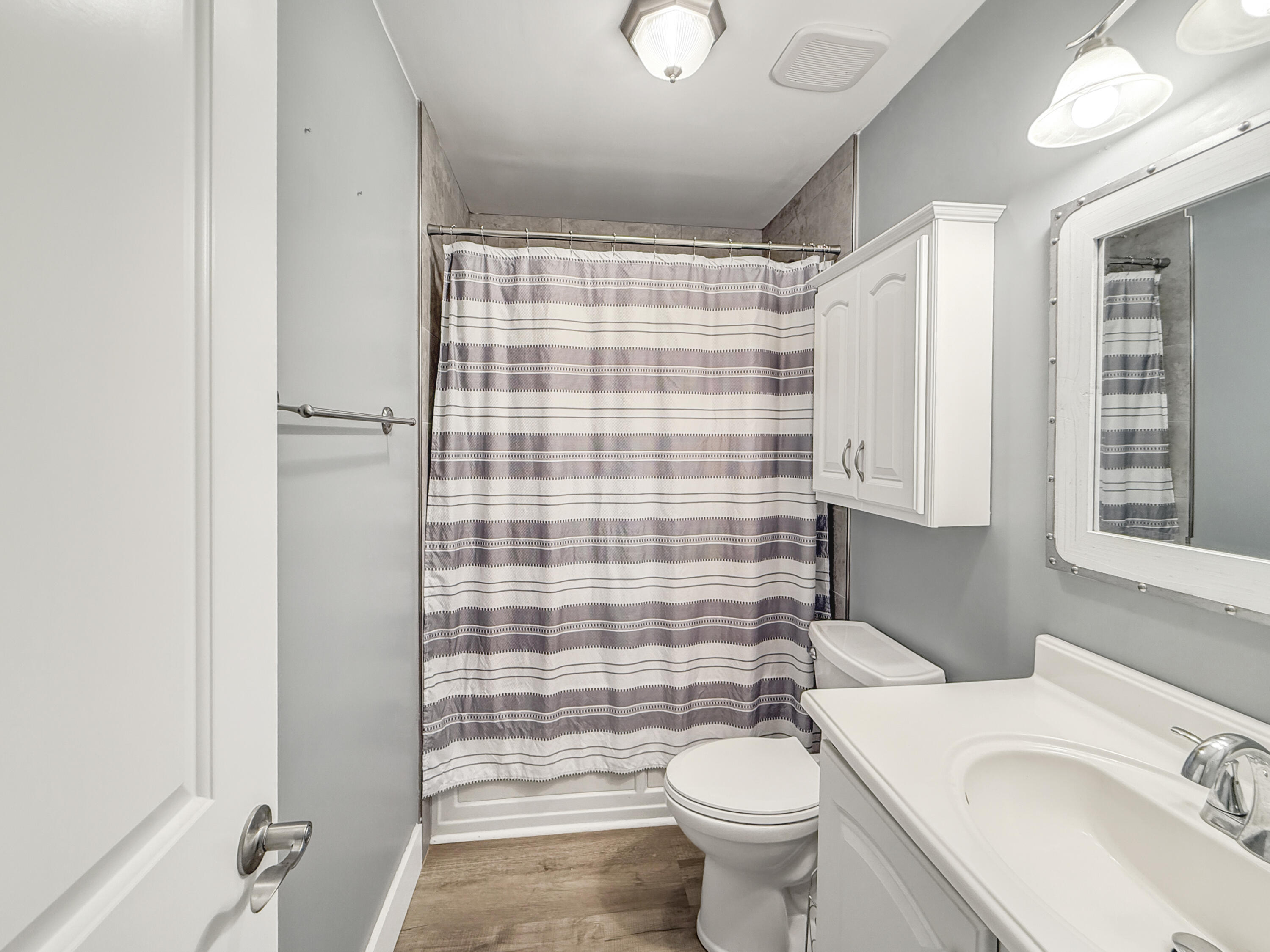 SAILWIND CONDOS - Residential