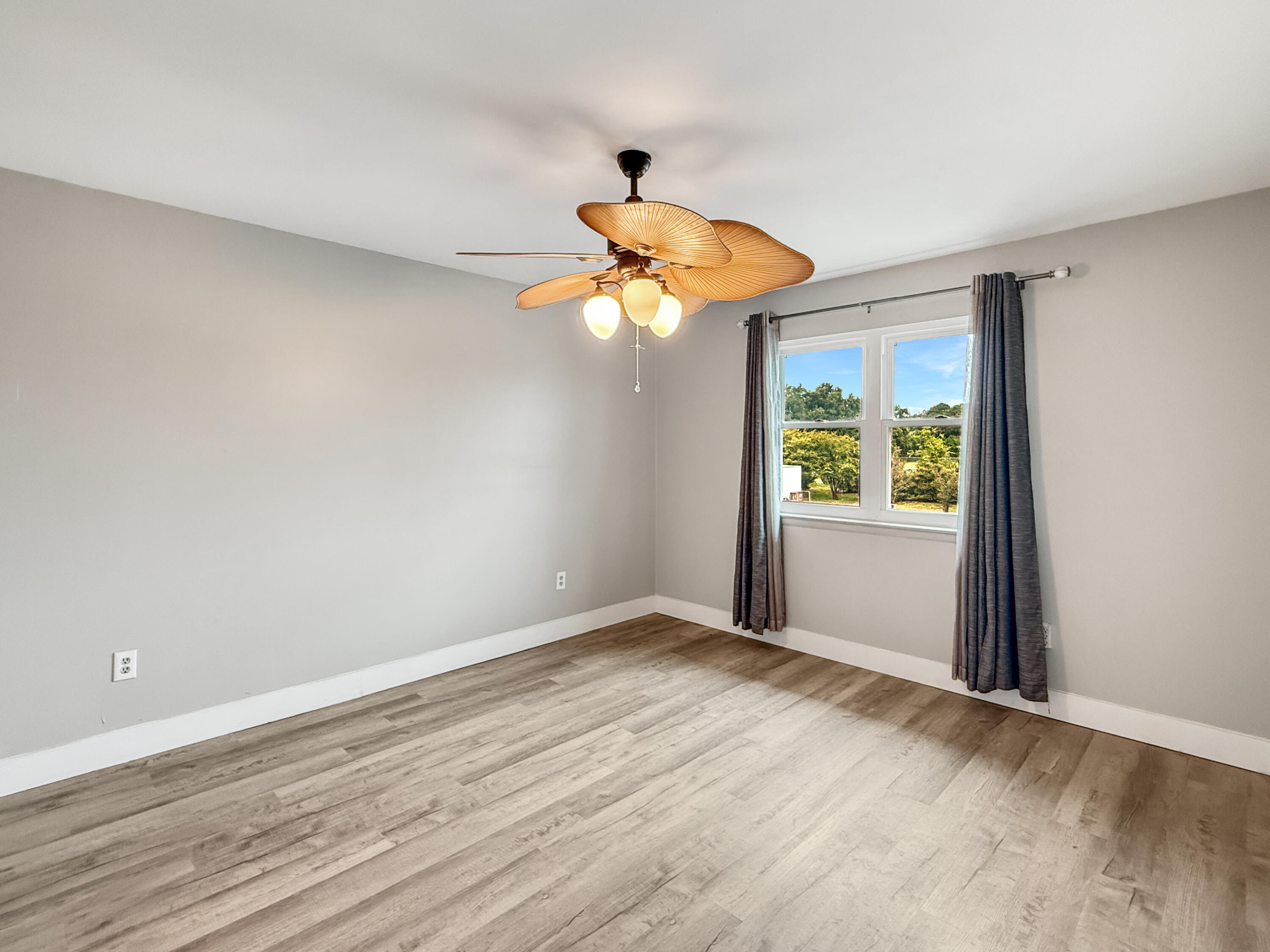 SAILWIND CONDOS - Residential