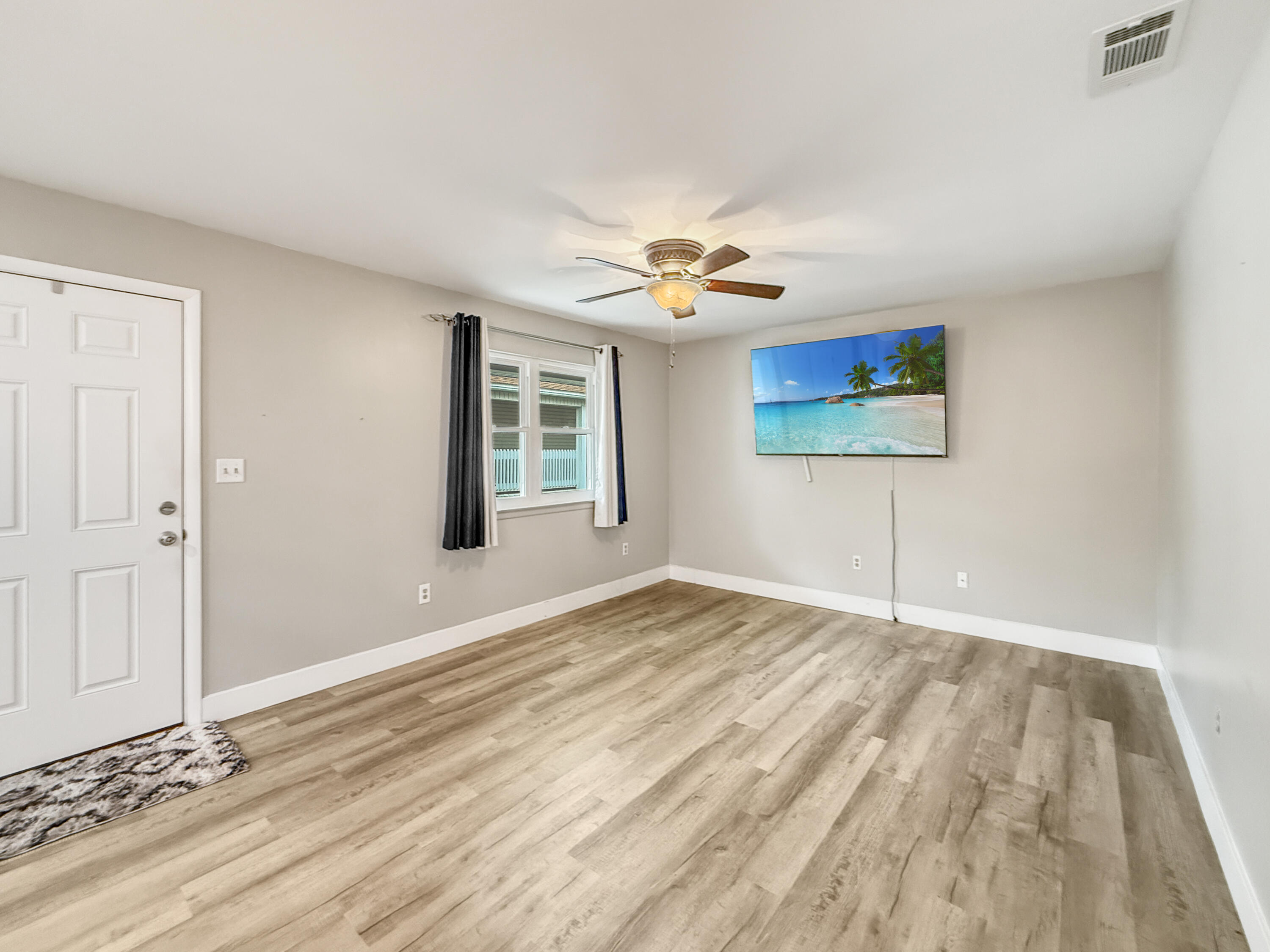 SAILWIND CONDOS - Residential