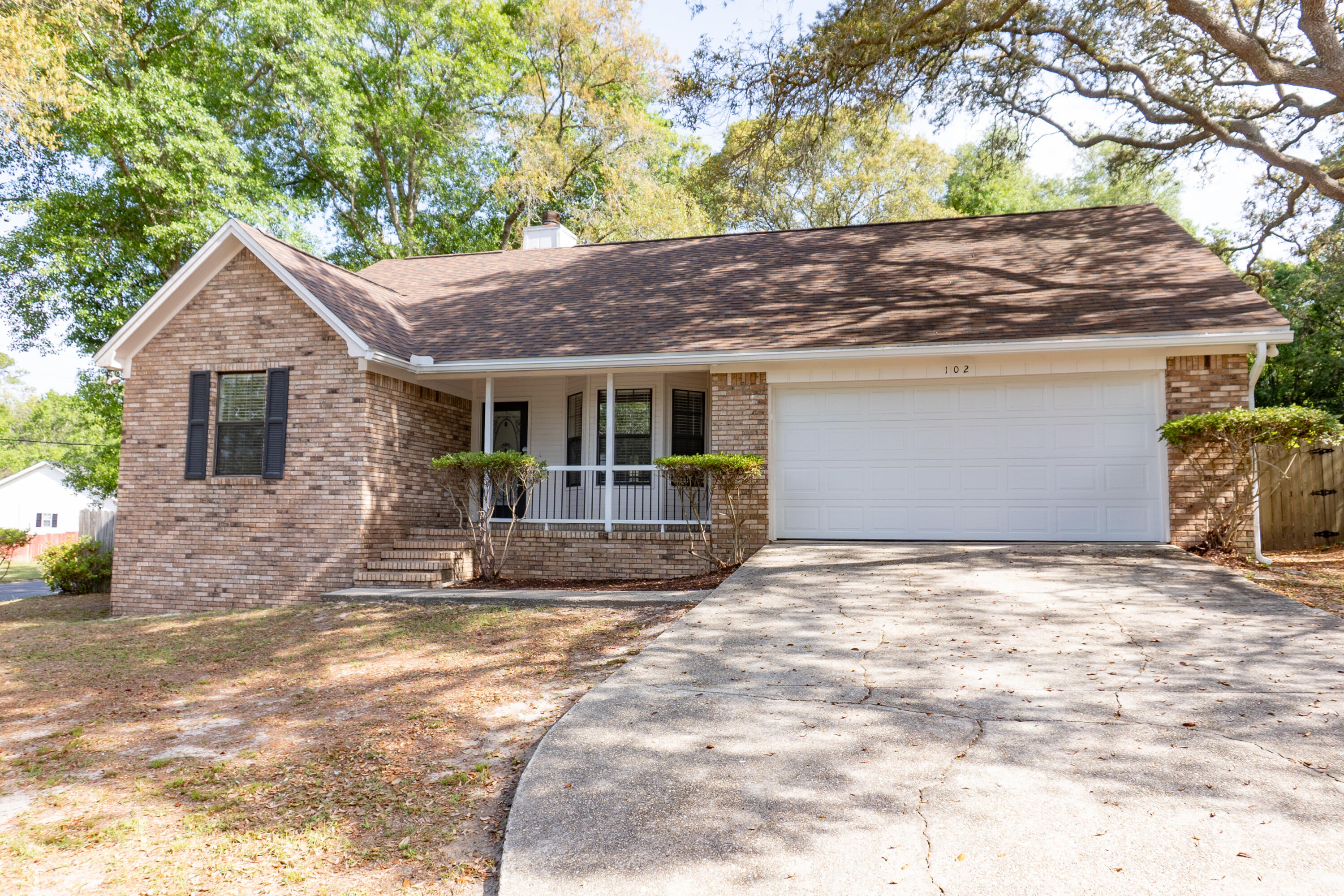 COUNTRYVIEW ESTATES - Residential Lease