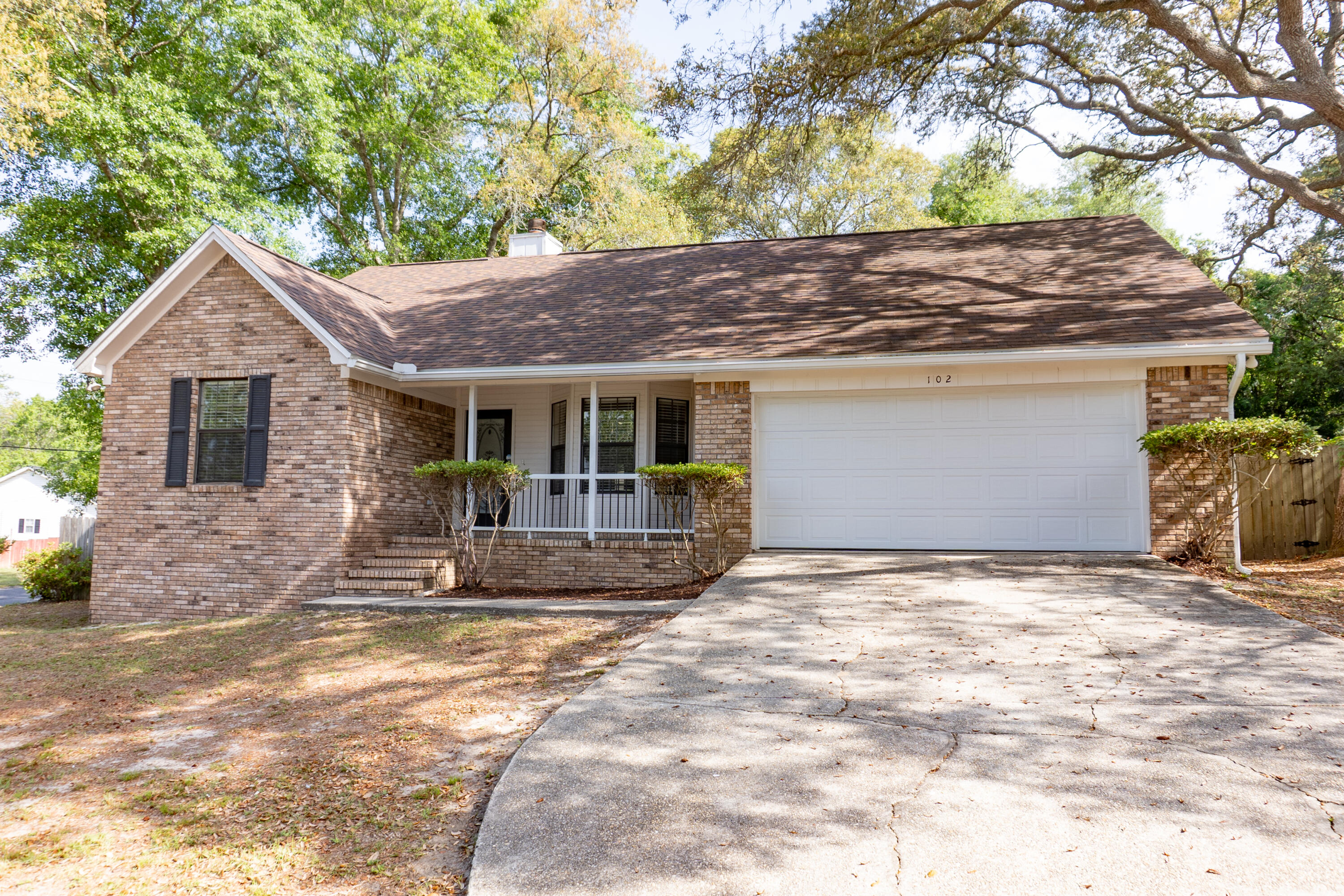 COUNTRYVIEW ESTATES - Residential Lease