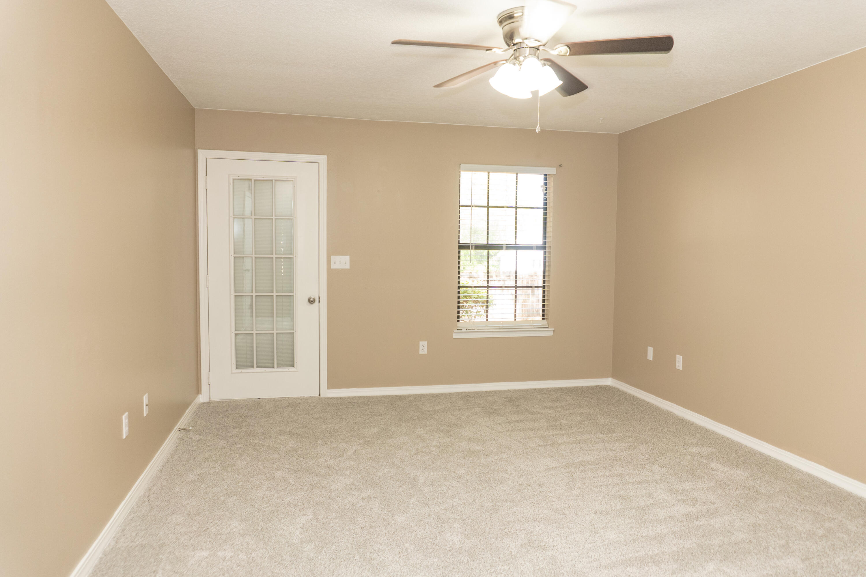 COUNTRYVIEW ESTATES - Residential Lease