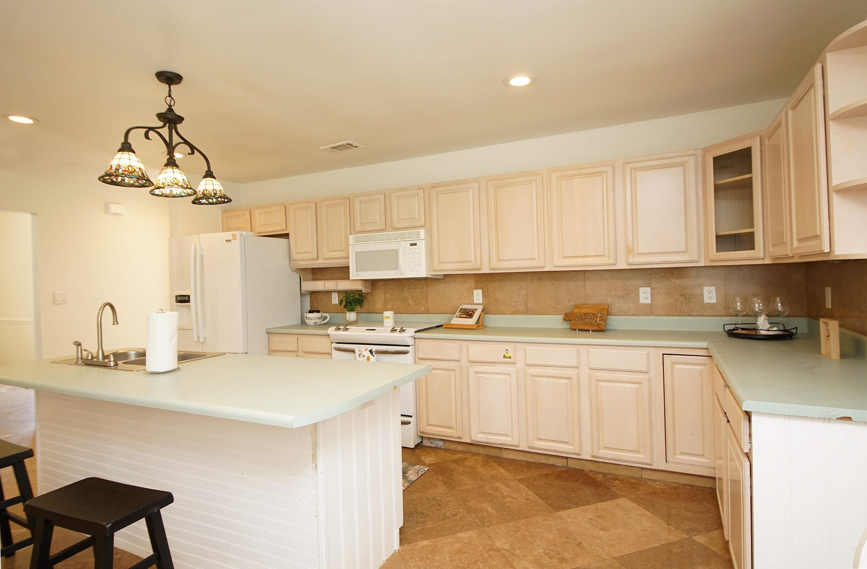 EMERALD ESTATES - Residential