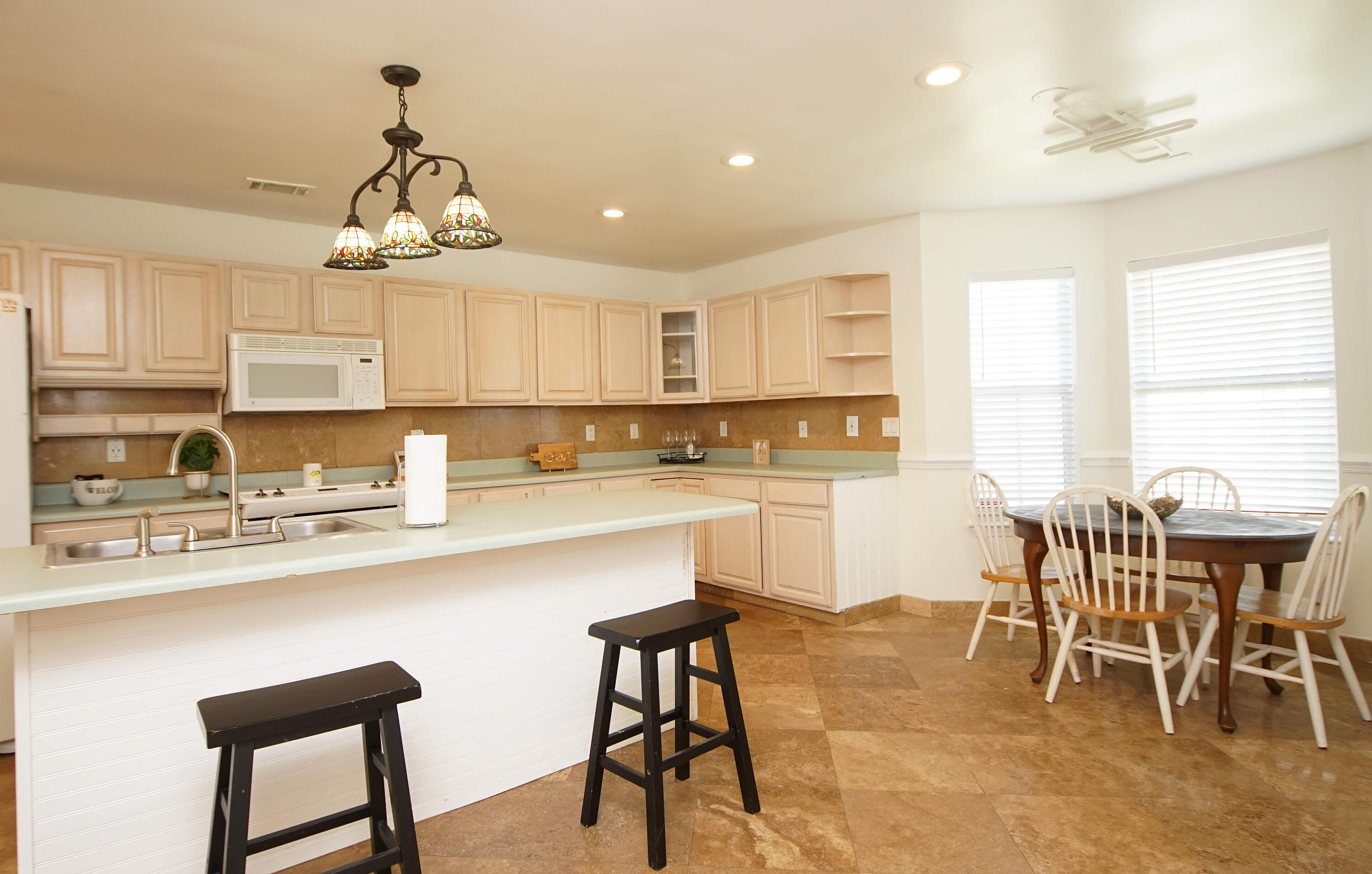 EMERALD ESTATES - Residential