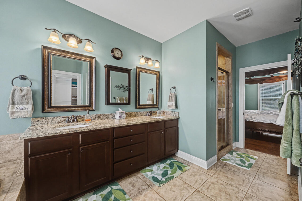 HAWK'S LANDING - Residential