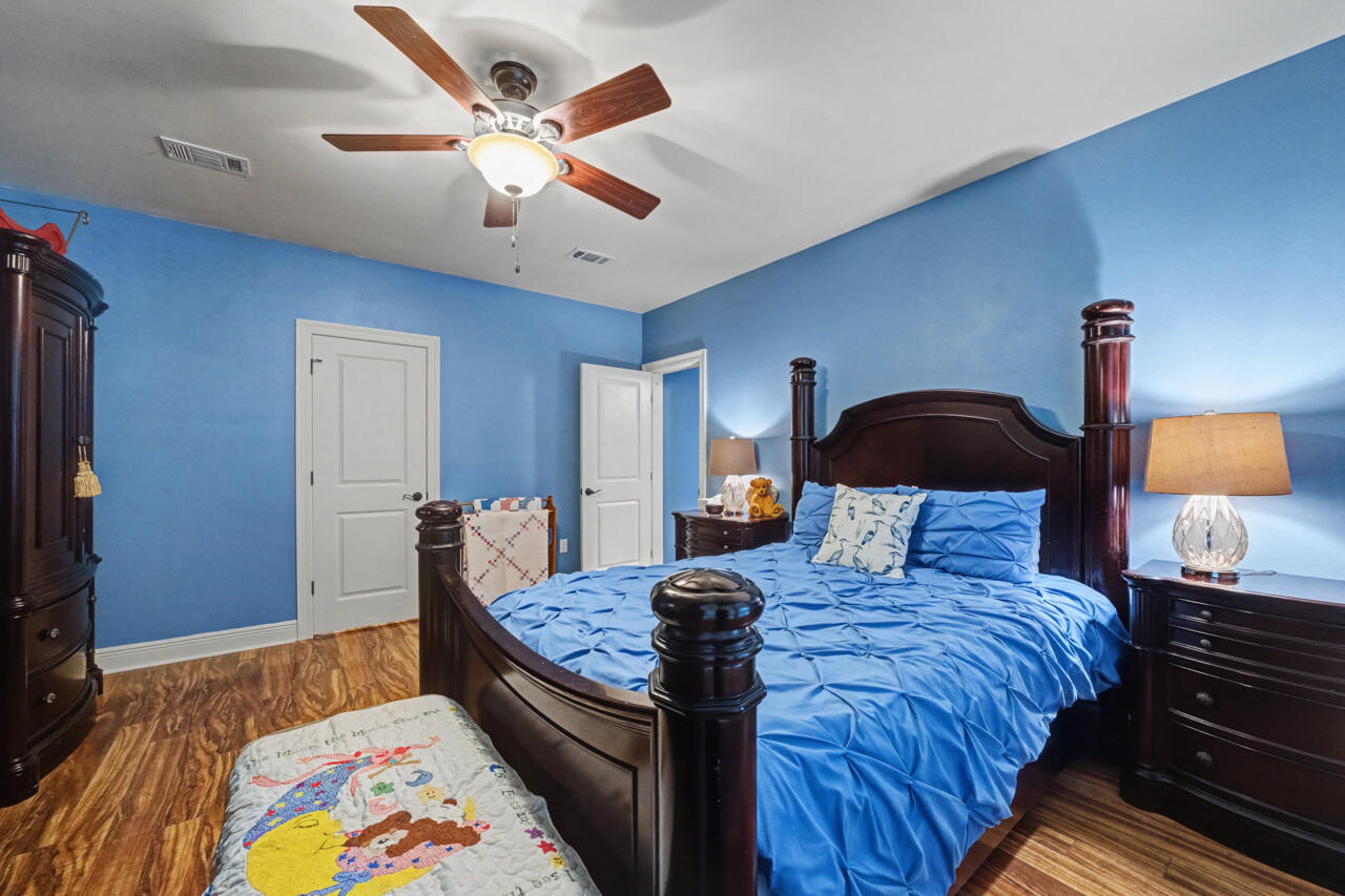 HAWK'S LANDING - Residential