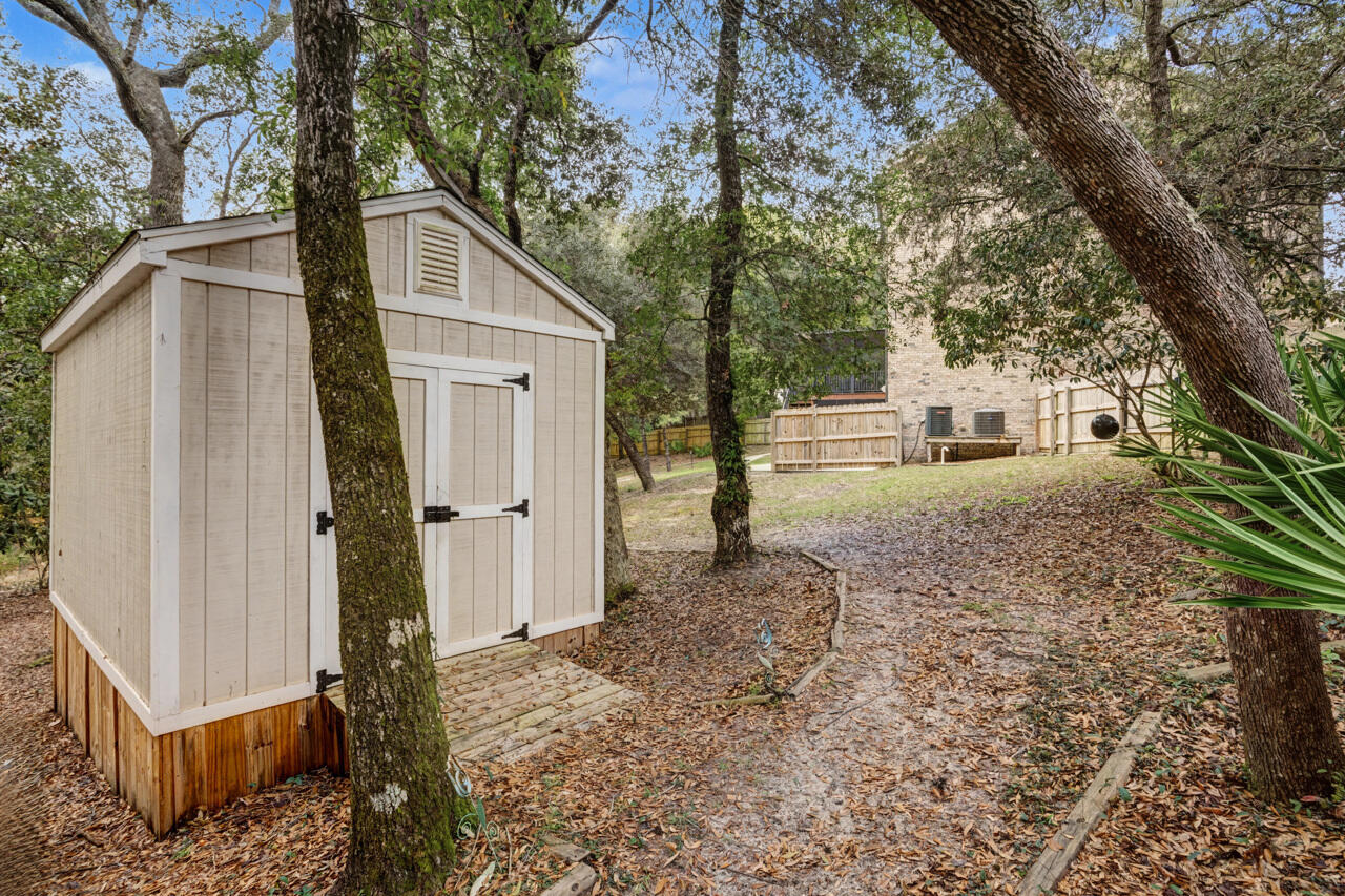 HAWK'S LANDING - Residential