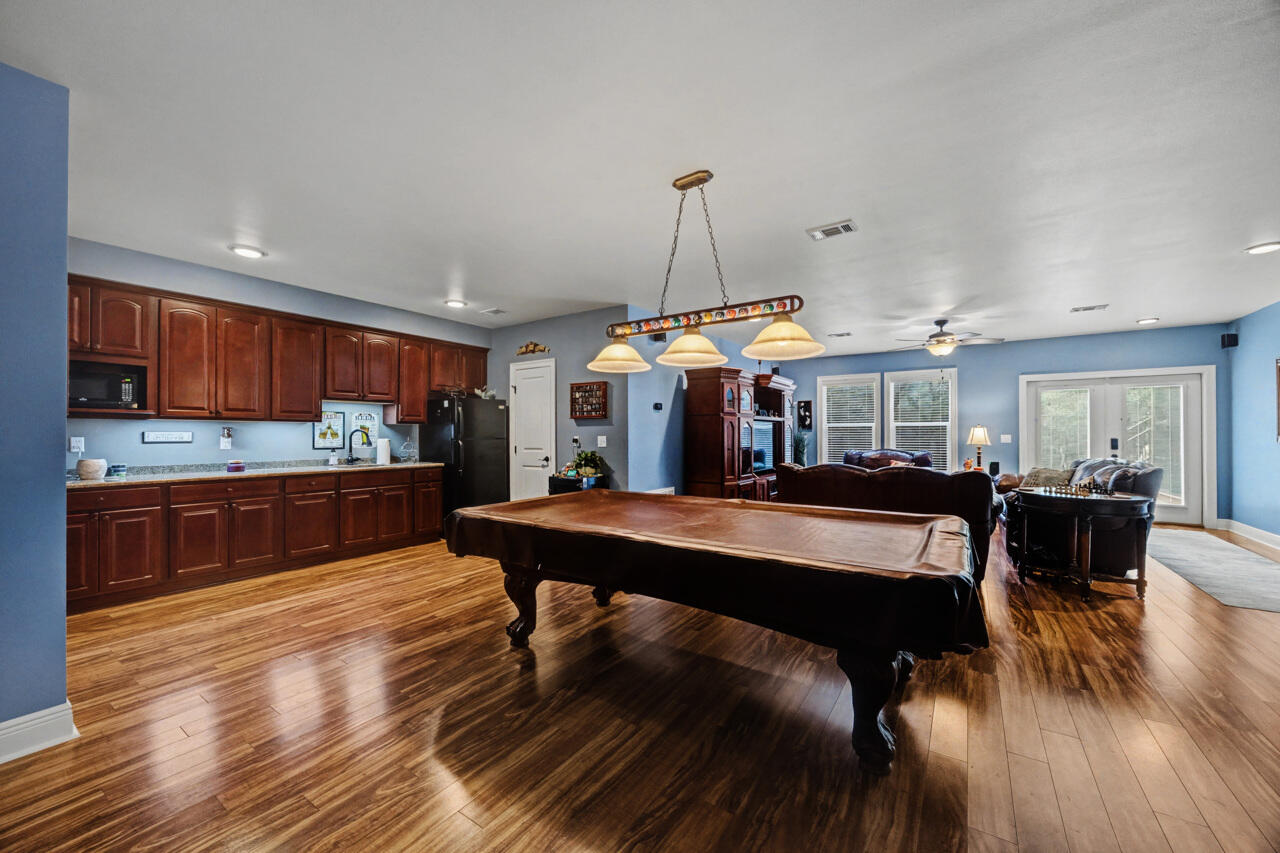 HAWK'S LANDING - Residential