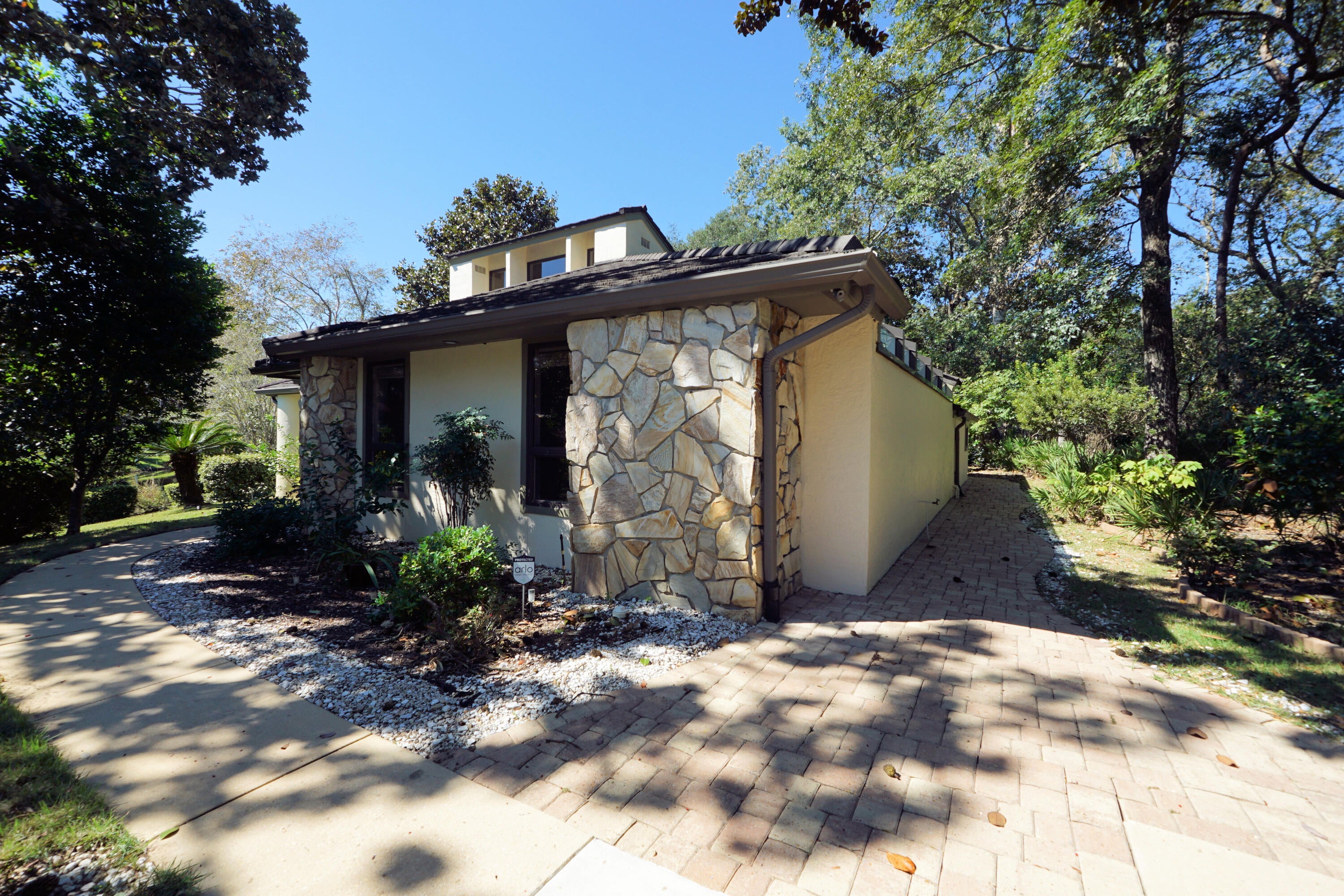 24 Balmoral Drive