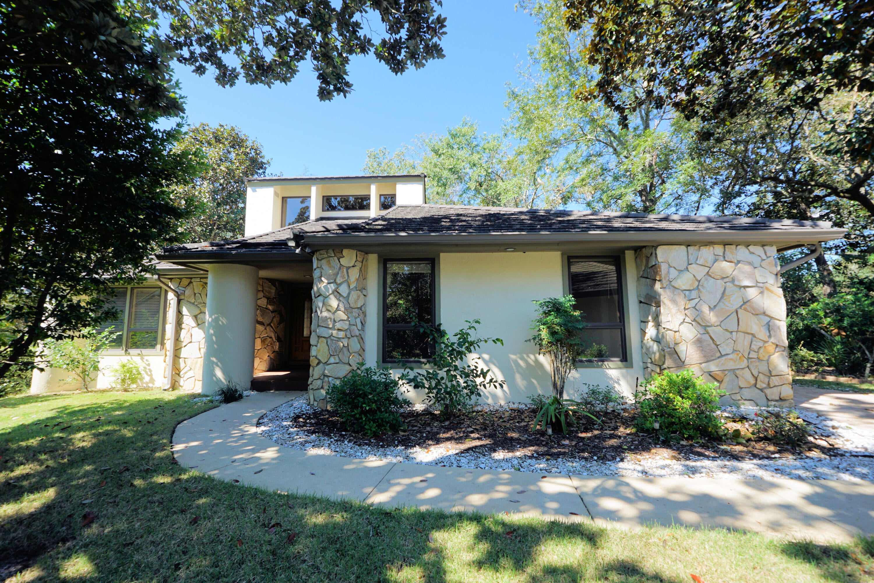 24 Balmoral Drive