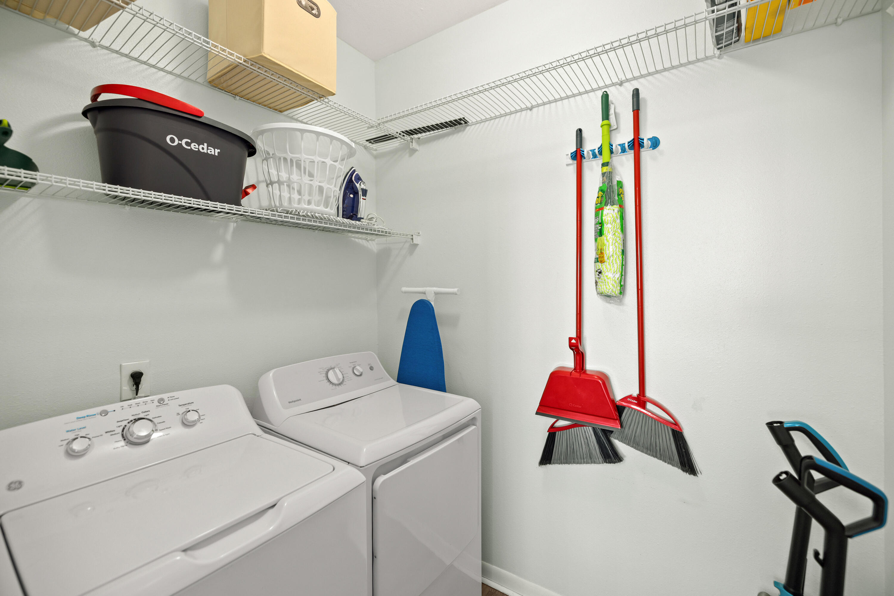 PALM COURT YACHT CLUB - Residential