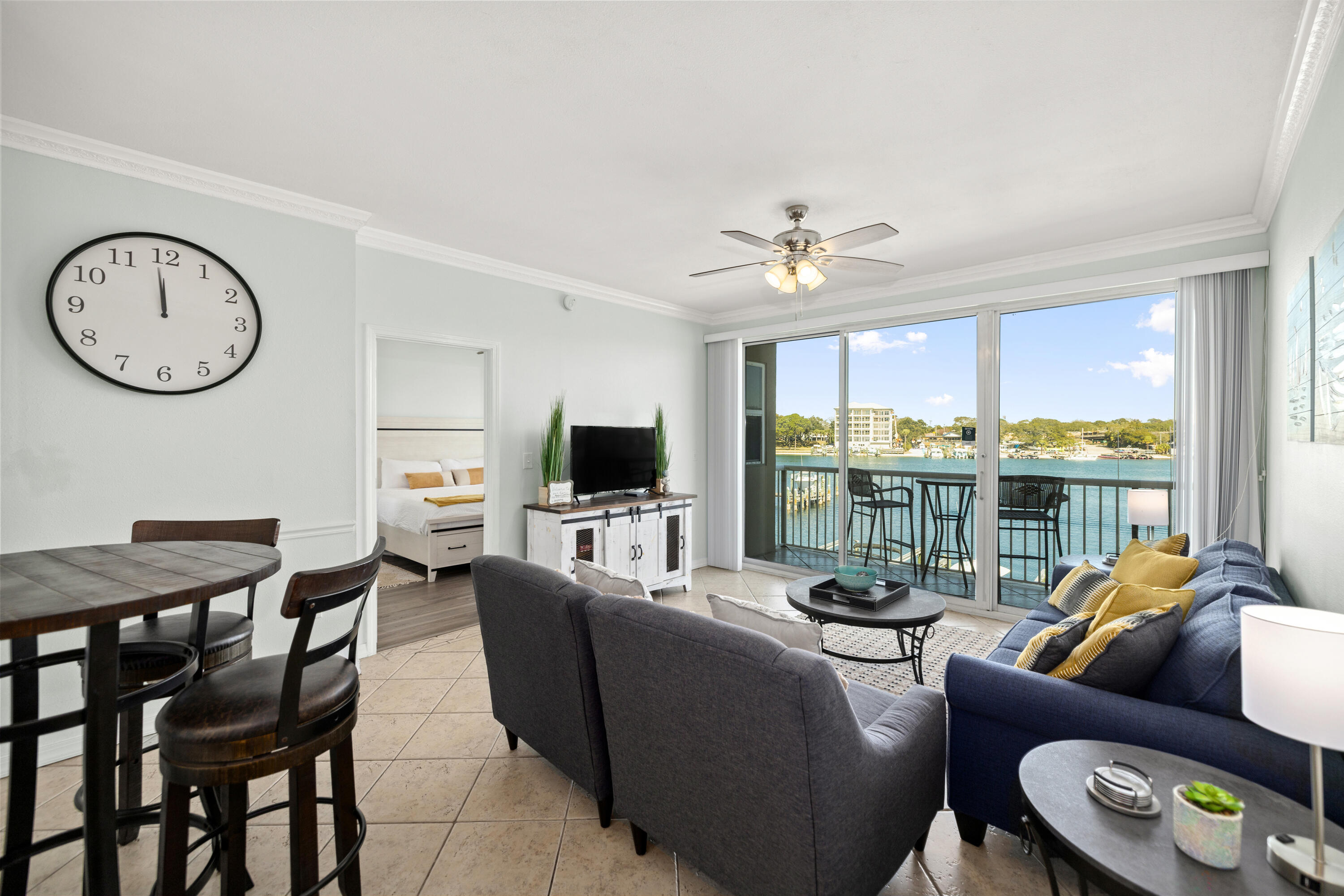 PALM COURT YACHT CLUB - Residential