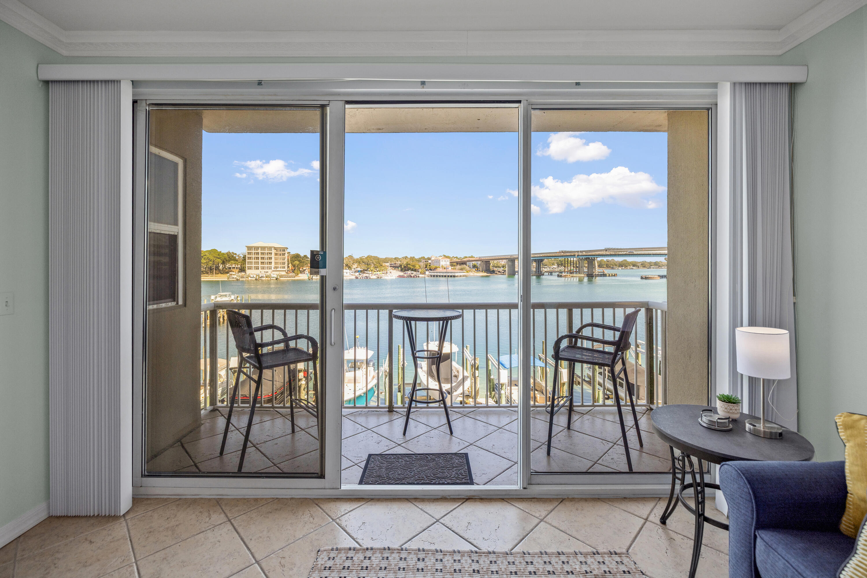 PALM COURT YACHT CLUB - Residential