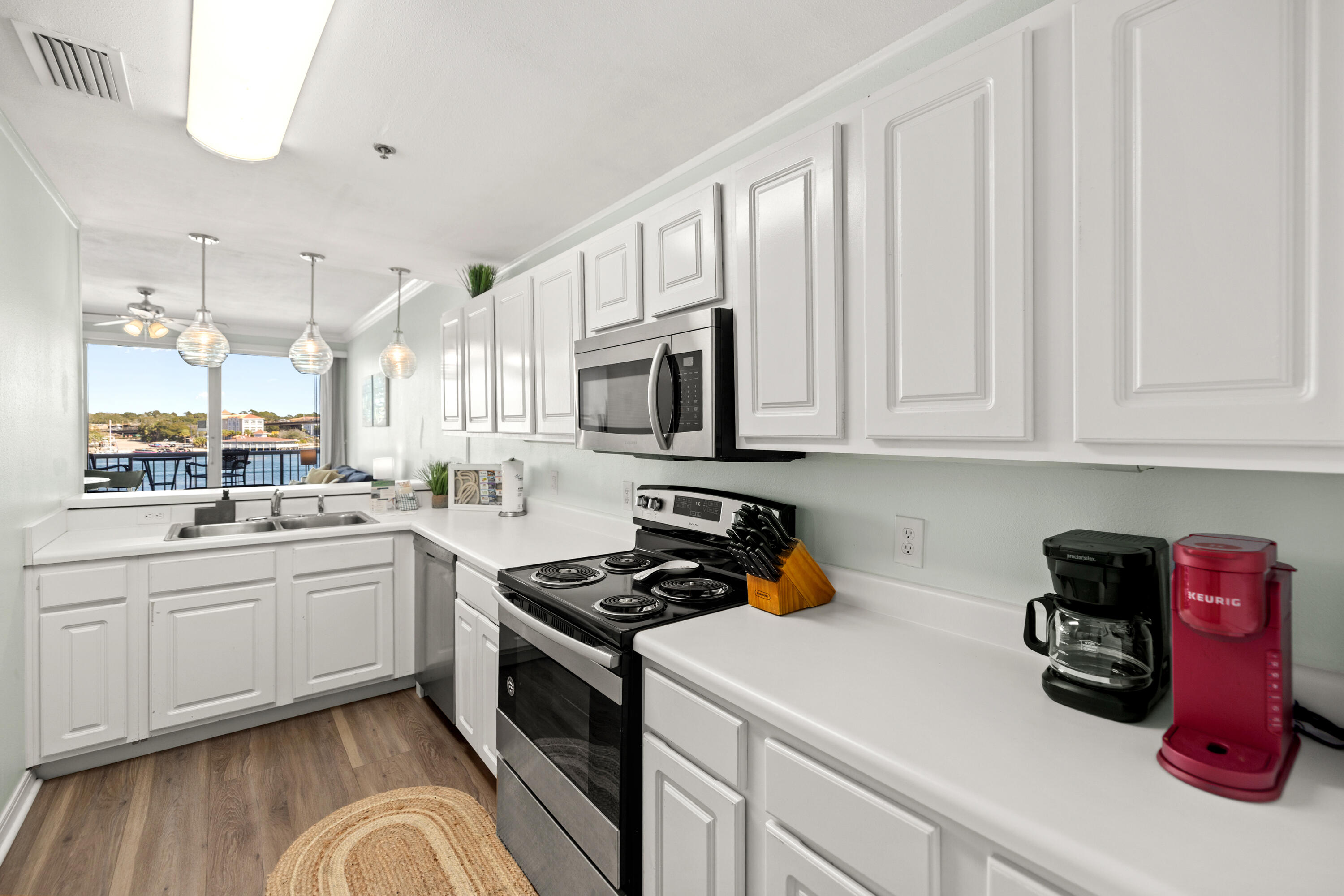 PALM COURT YACHT CLUB - Residential