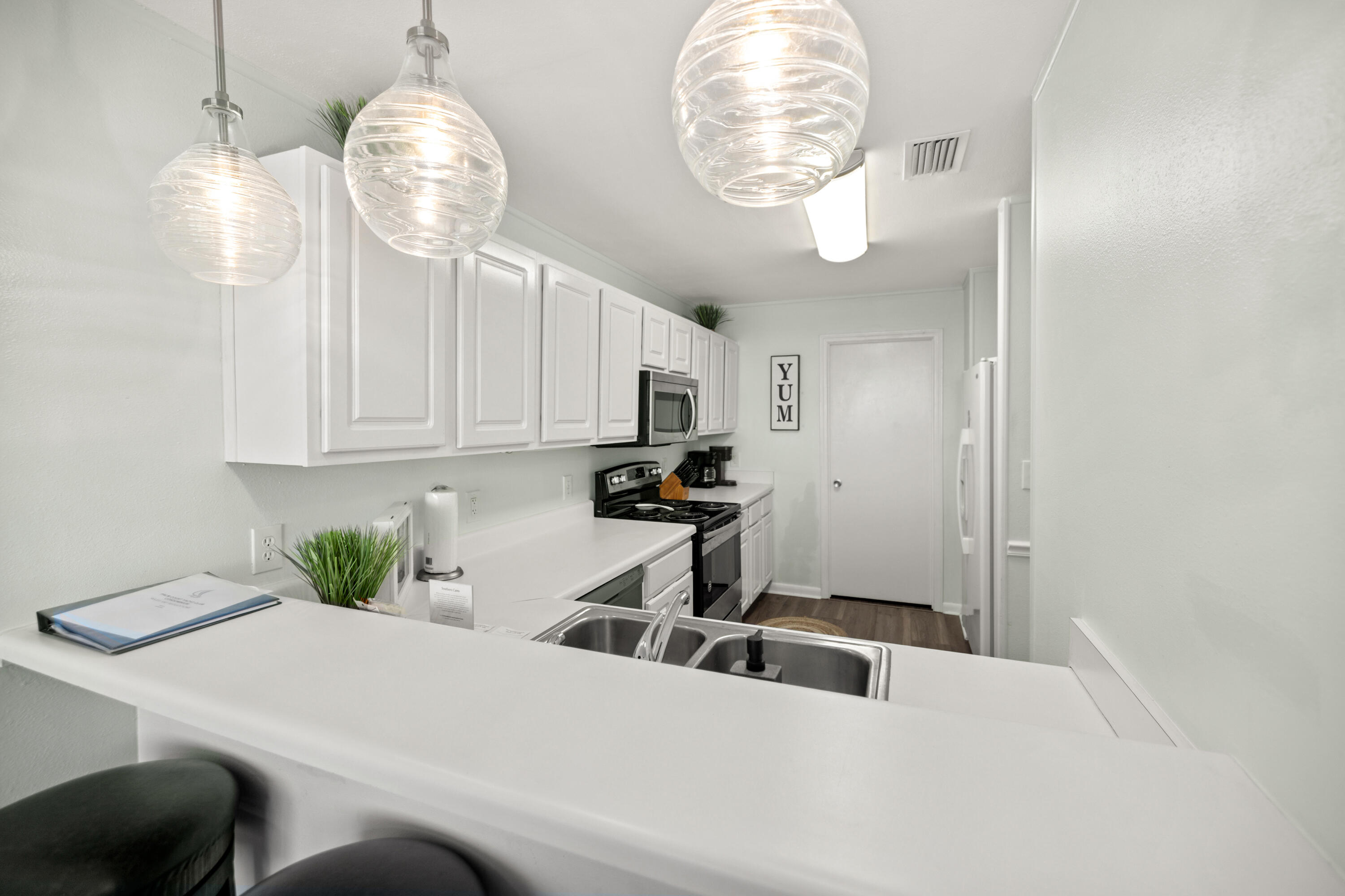 PALM COURT YACHT CLUB - Residential