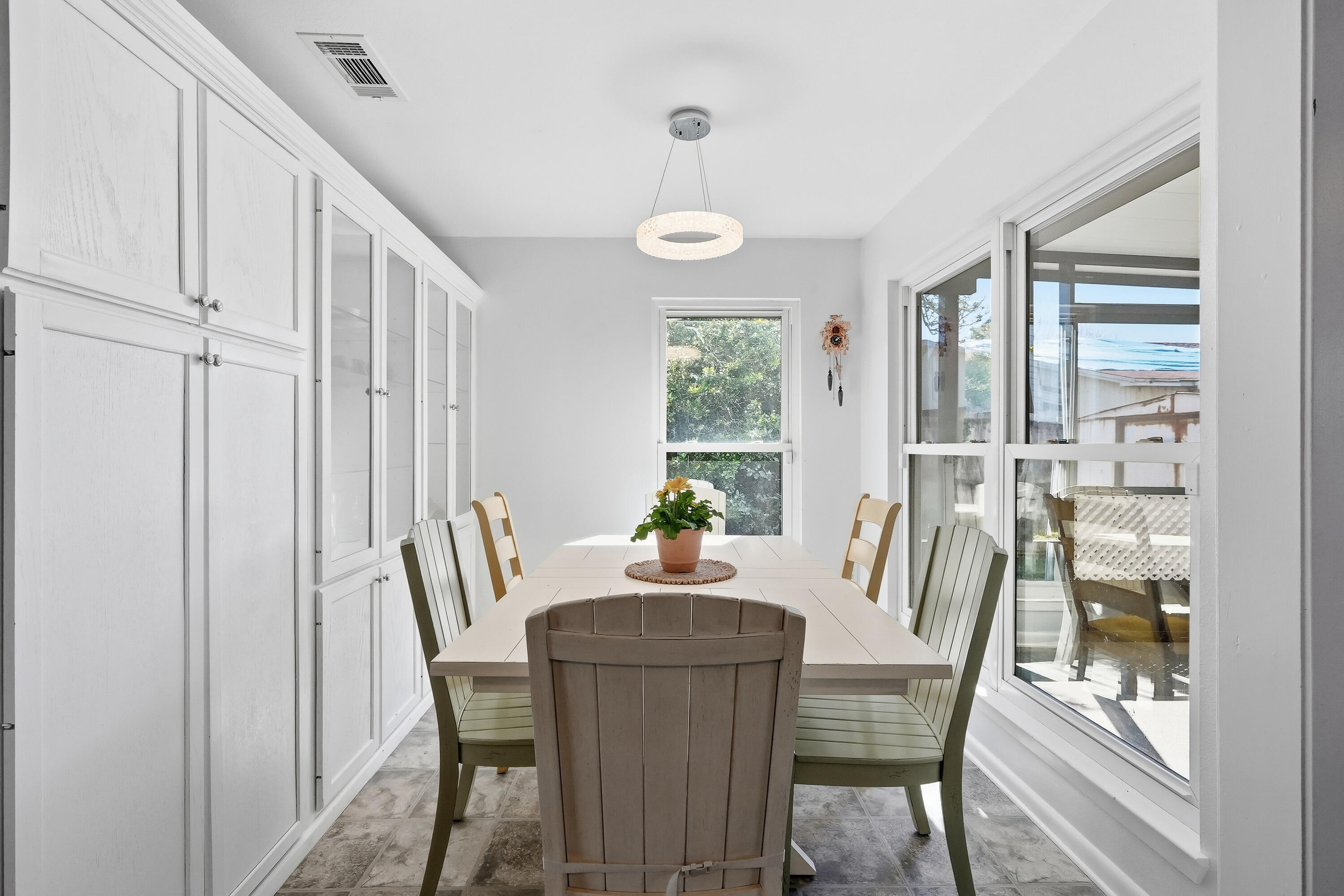 CANTERBURY WOODS - Residential