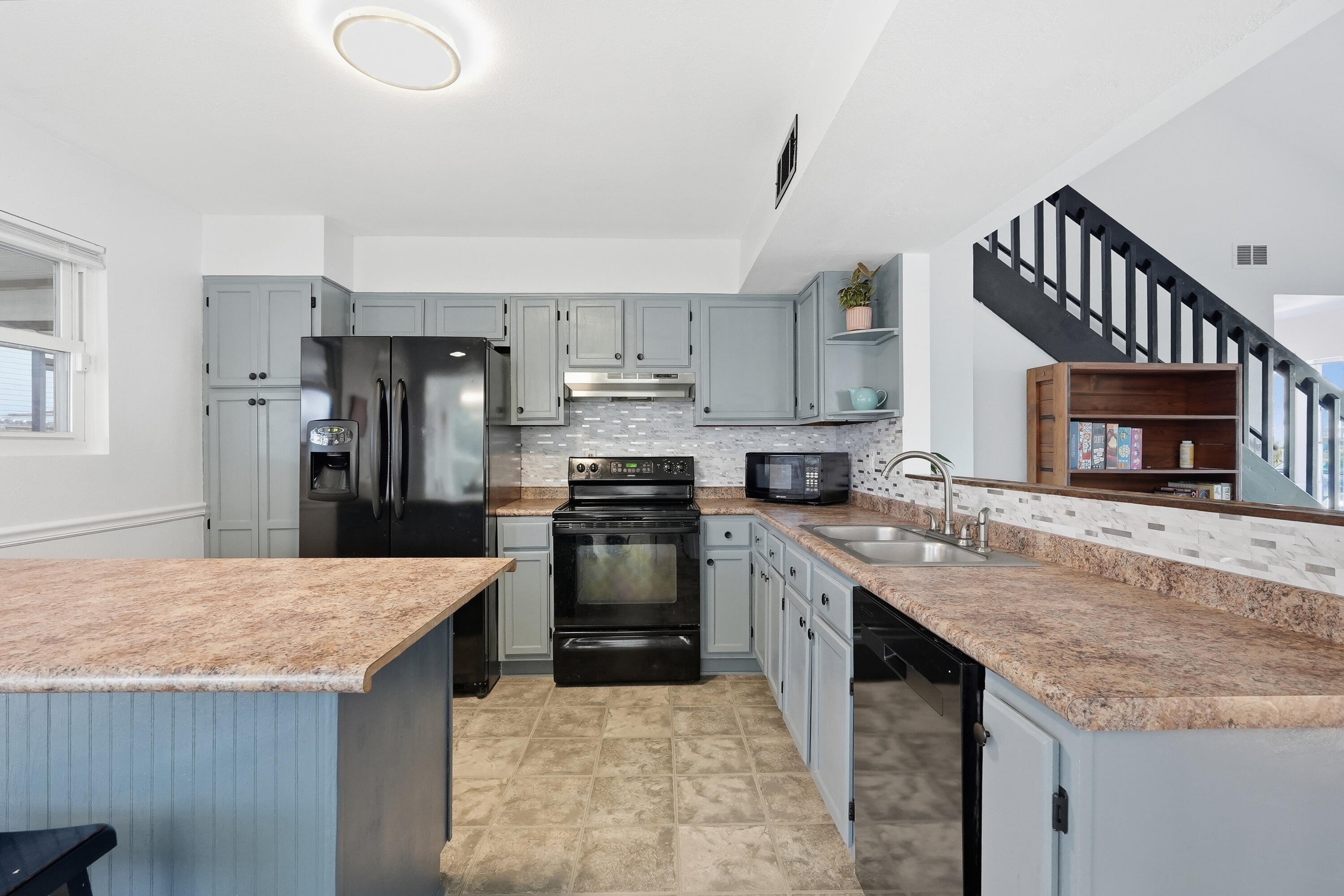 CANTERBURY WOODS - Residential