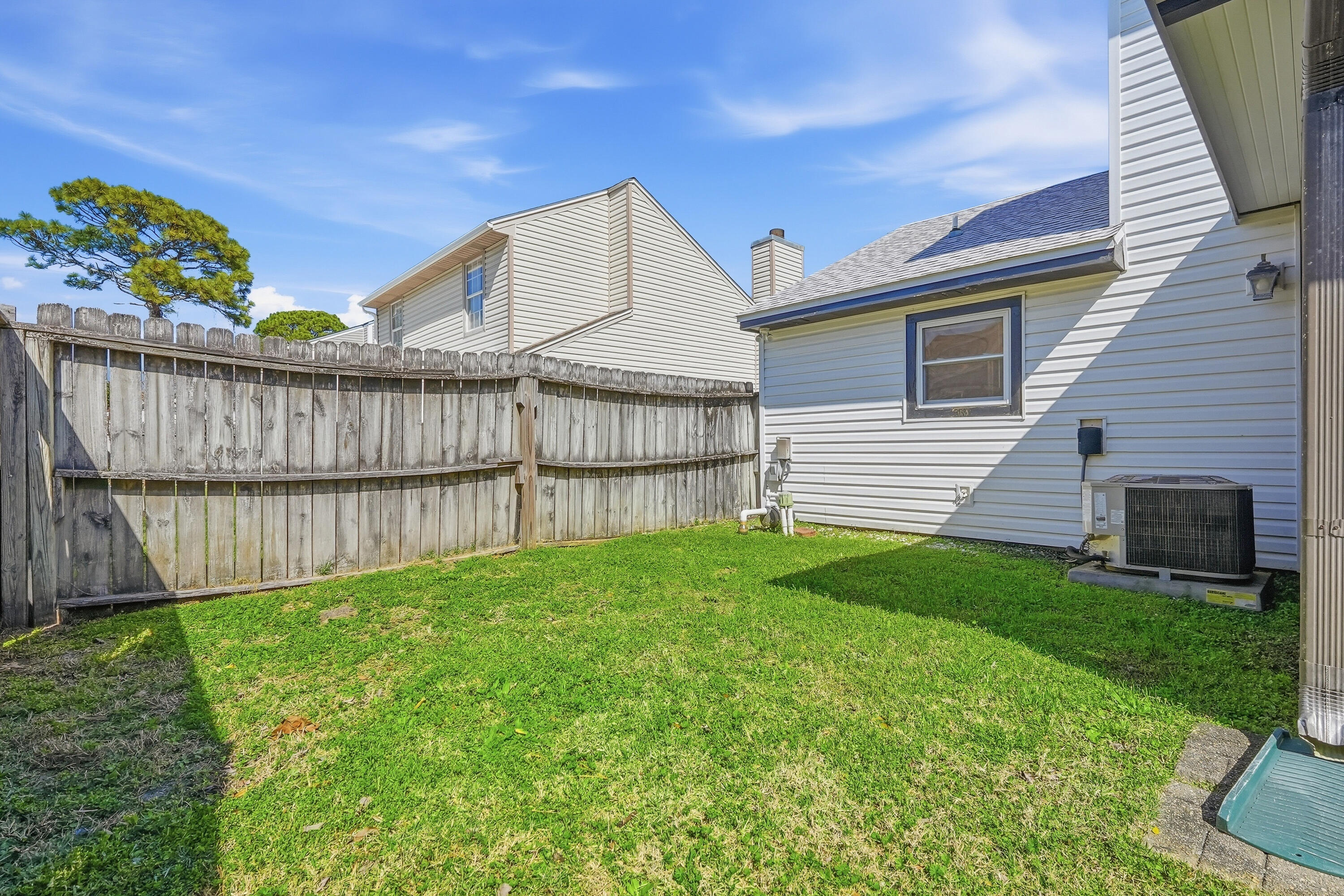 CANTERBURY WOODS - Residential