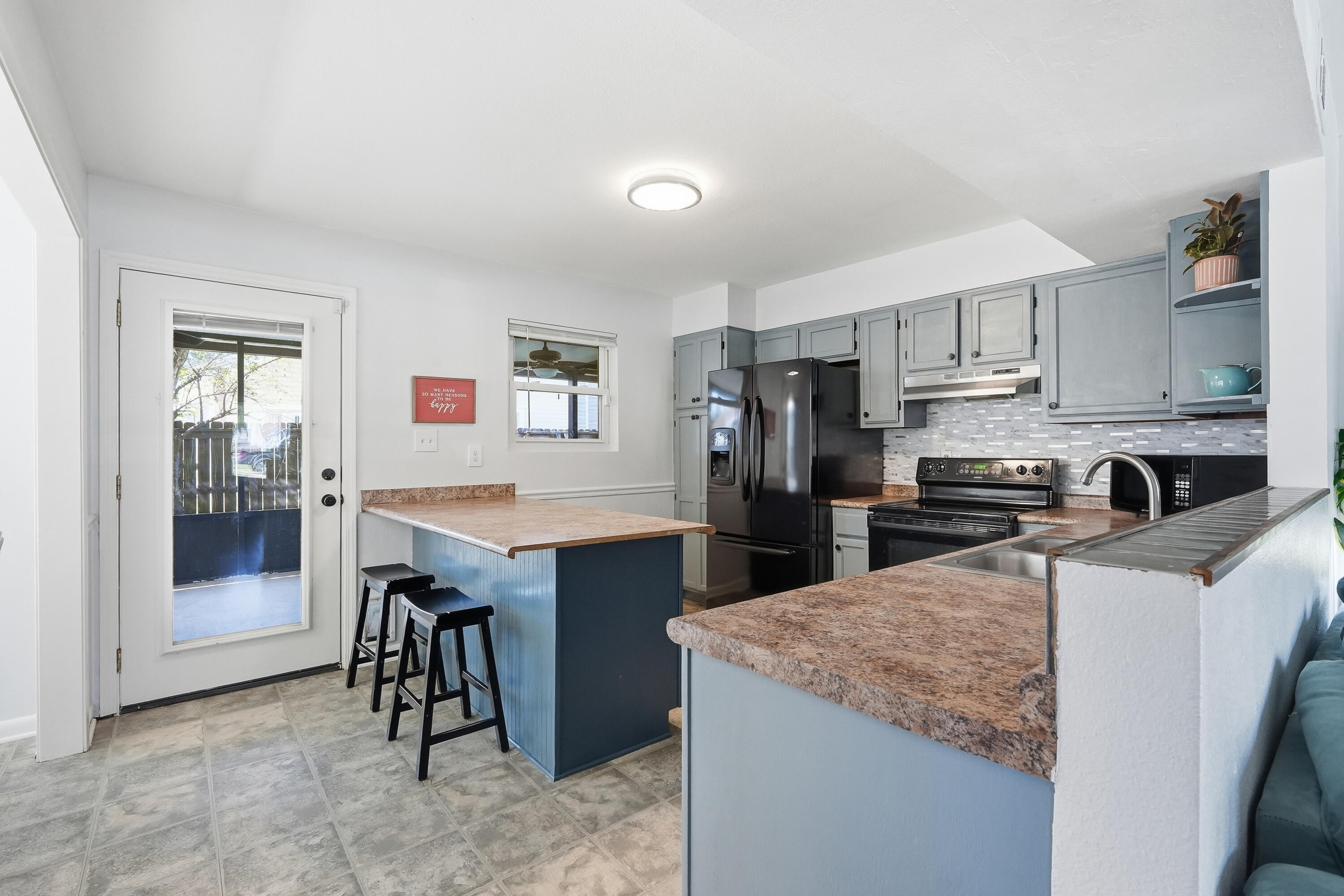 CANTERBURY WOODS - Residential