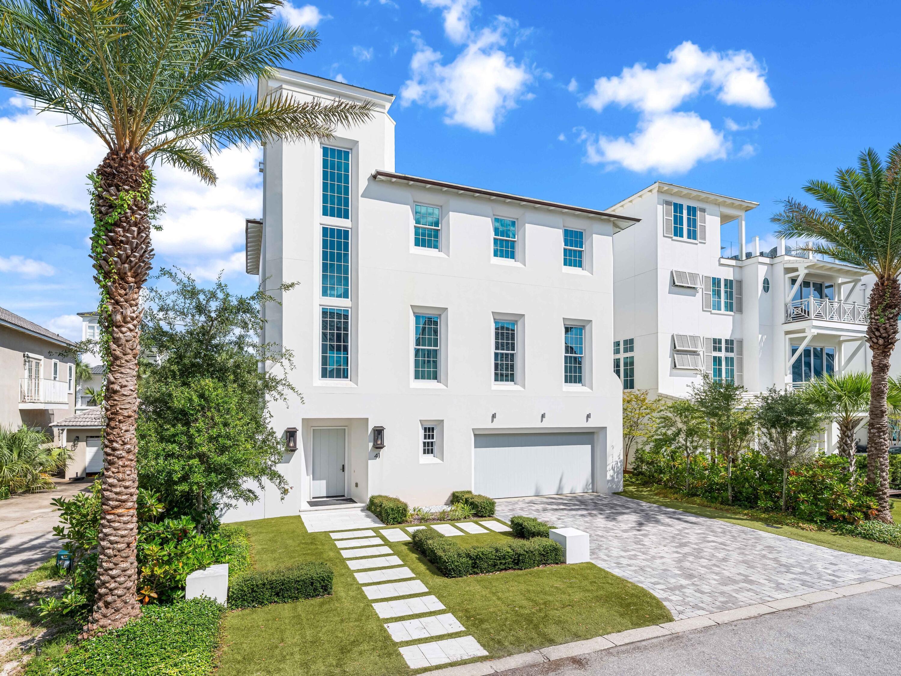 ELYSEE now SANTIMO BEACH - Residential