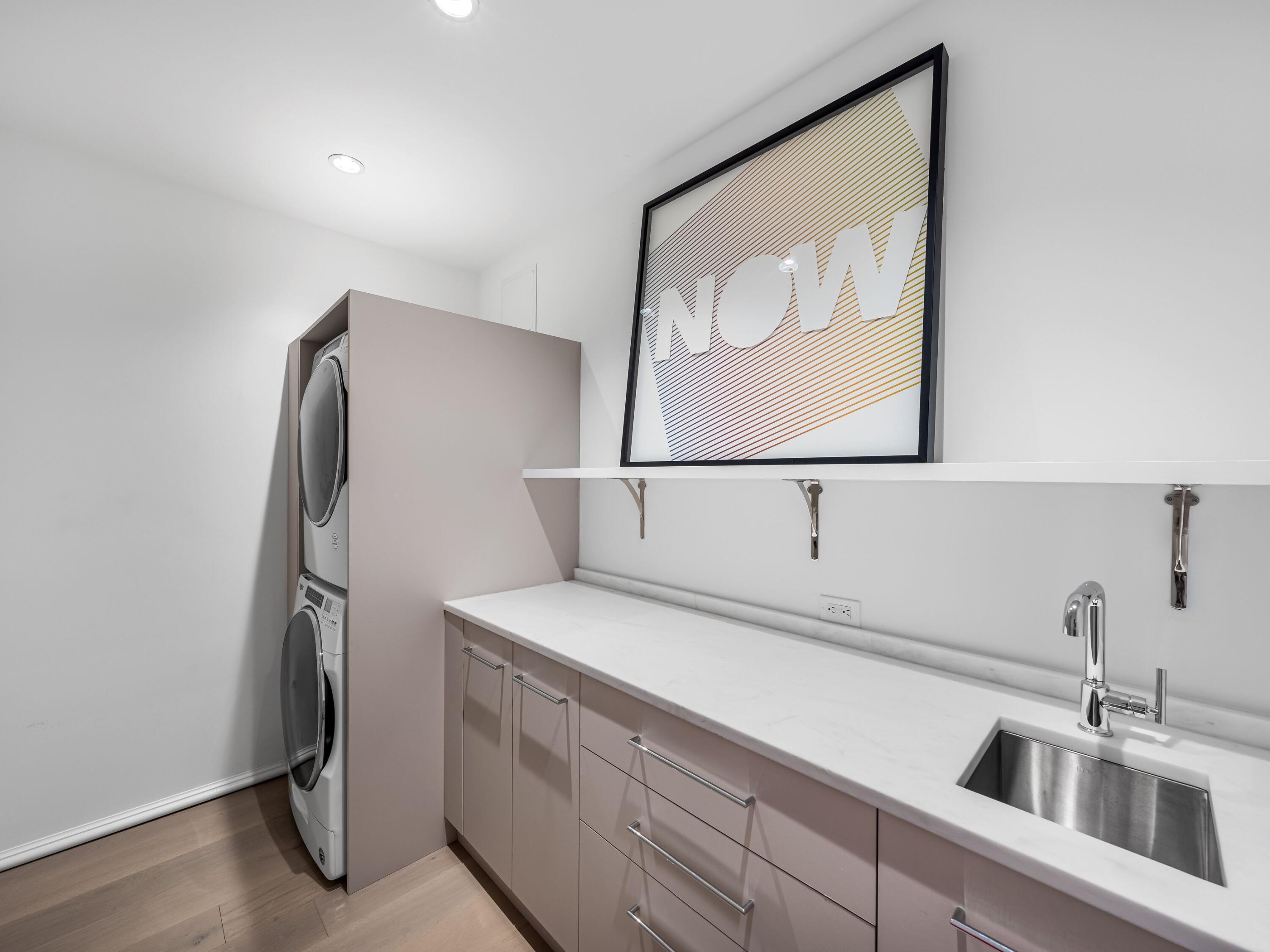 ELYSEE now SANTIMO BEACH - Residential