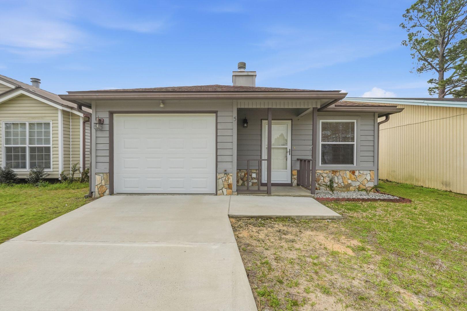 KELLY HILL ESTATES - Residential Lease