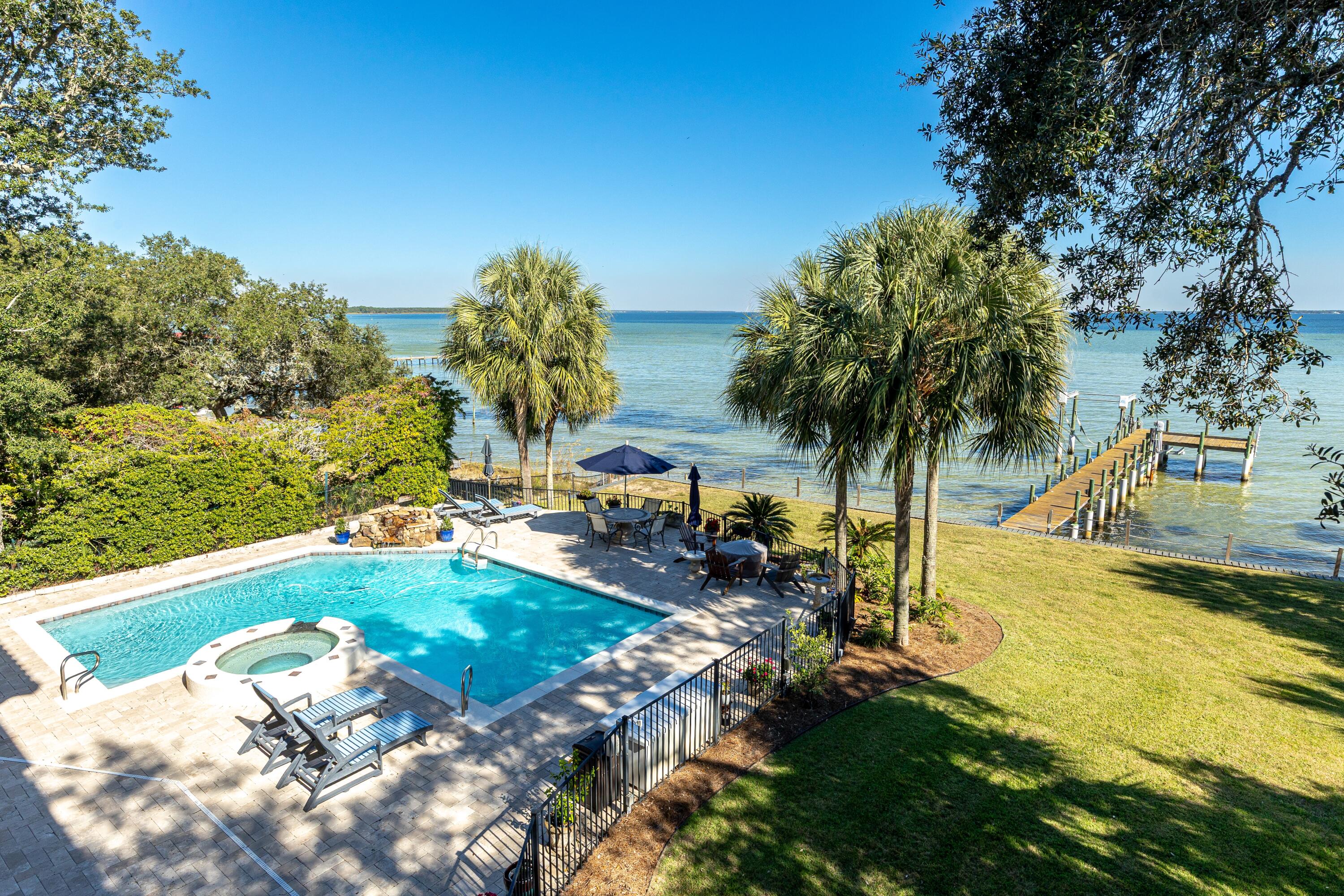 LAKE LORRAINE ESTATES - Residential