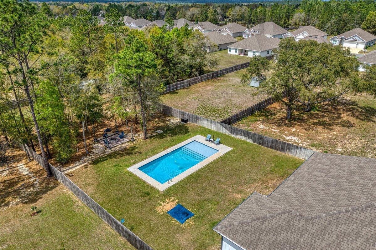 HILLWOOD ESTATES. - Residential