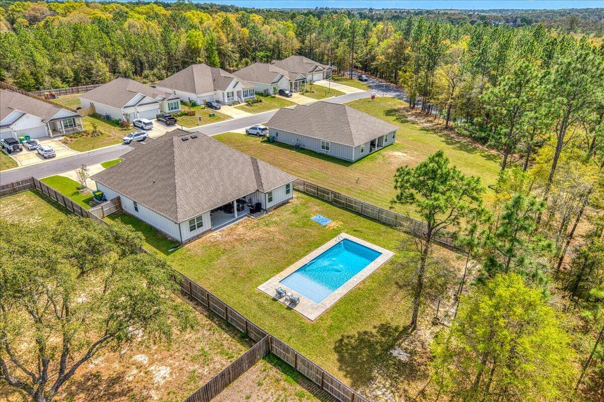 HILLWOOD ESTATES. - Residential