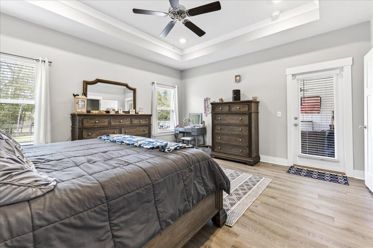 HILLWOOD ESTATES. - Residential