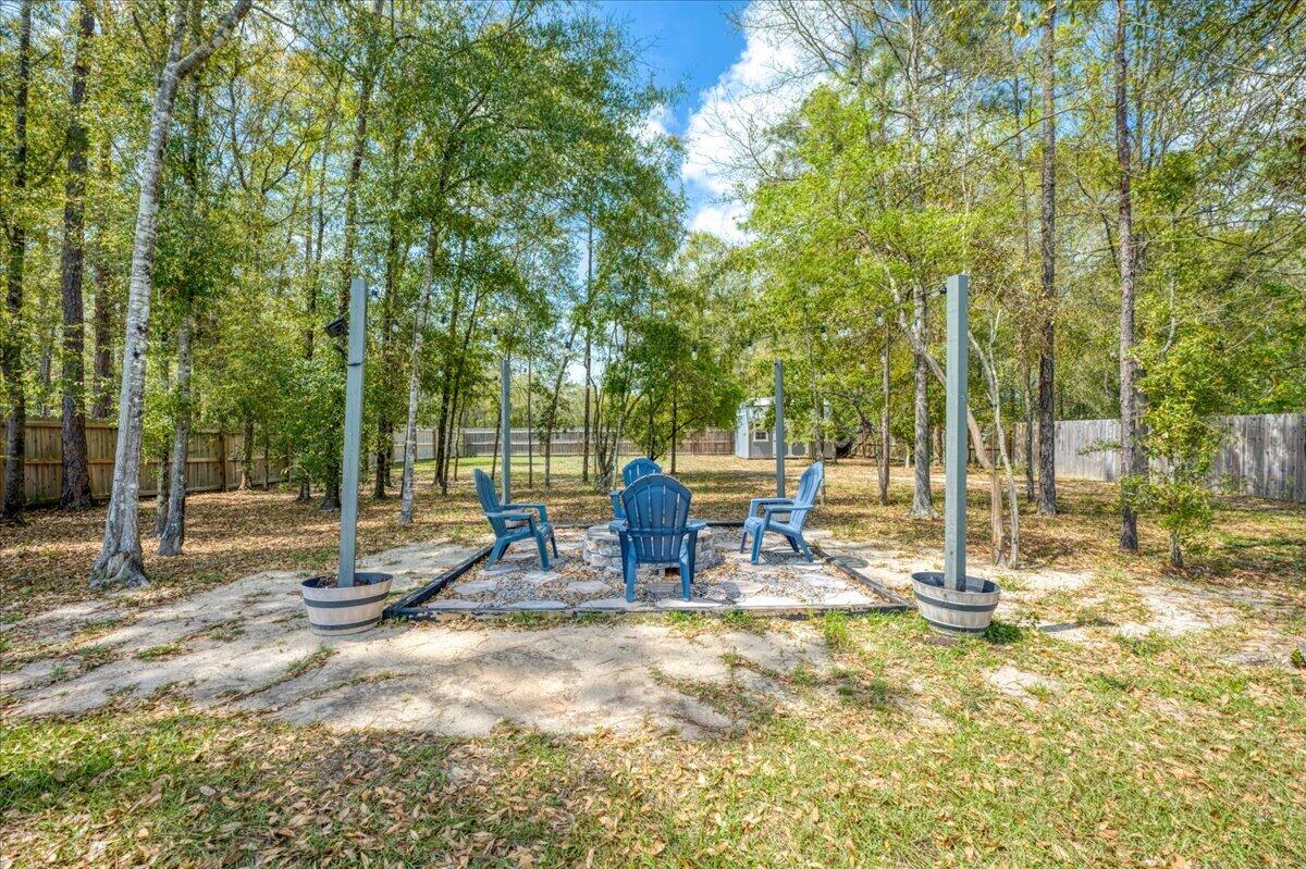 HILLWOOD ESTATES. - Residential