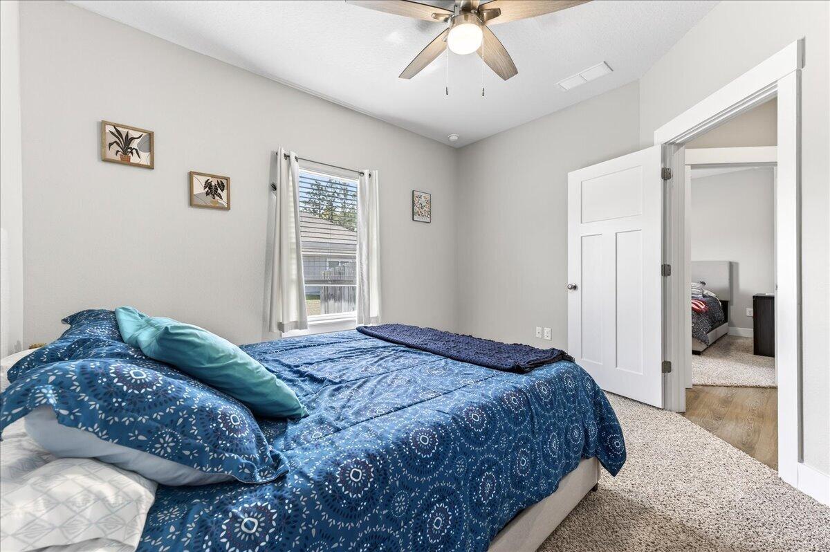 HILLWOOD ESTATES. - Residential