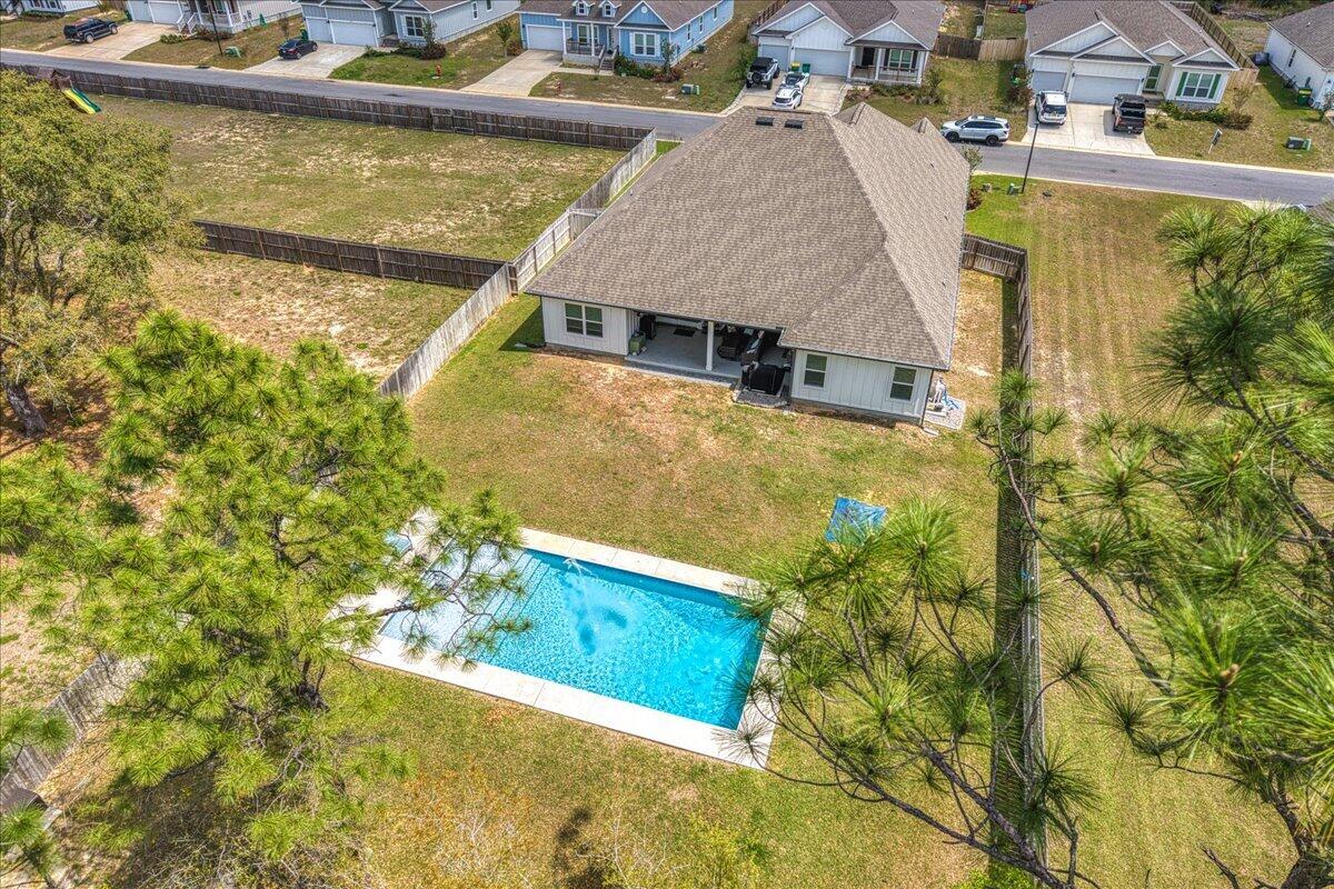 HILLWOOD ESTATES. - Residential