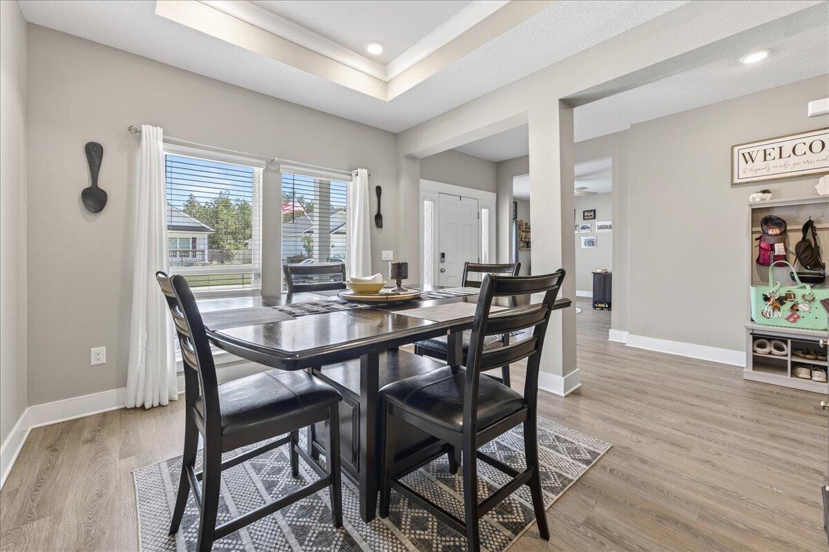 HILLWOOD ESTATES. - Residential