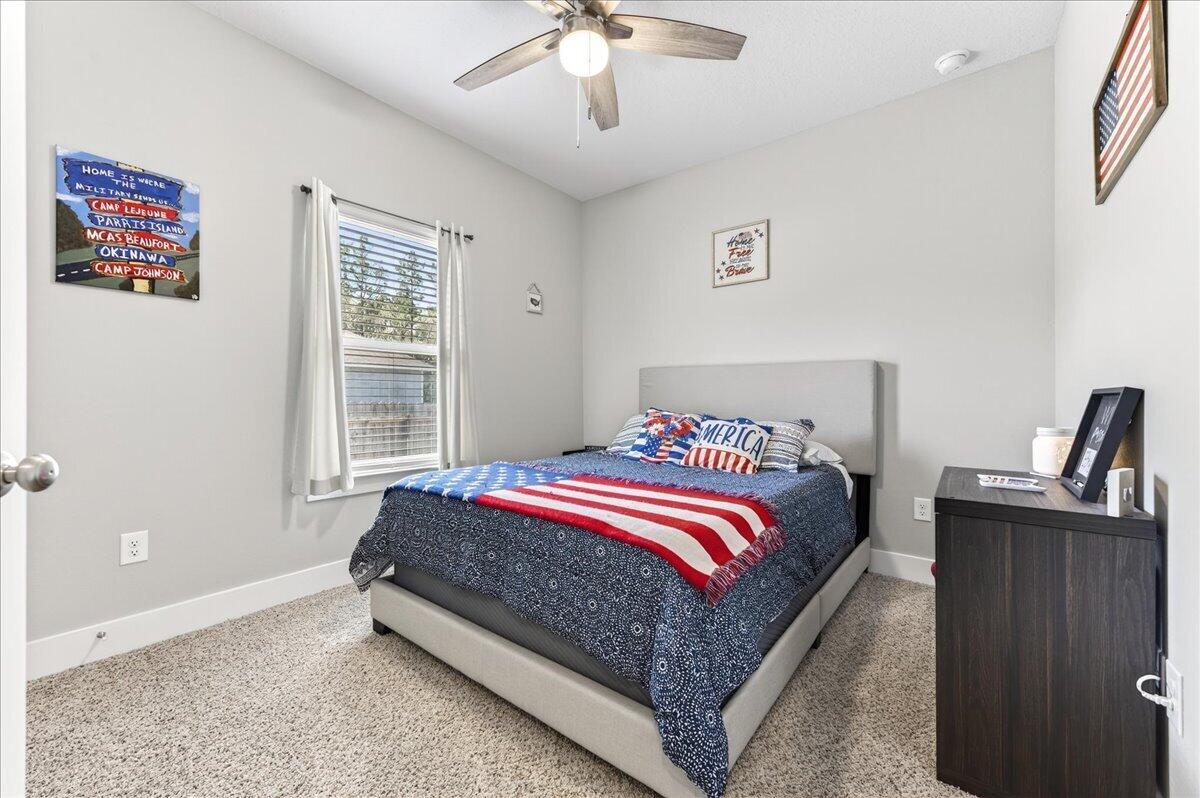 HILLWOOD ESTATES. - Residential