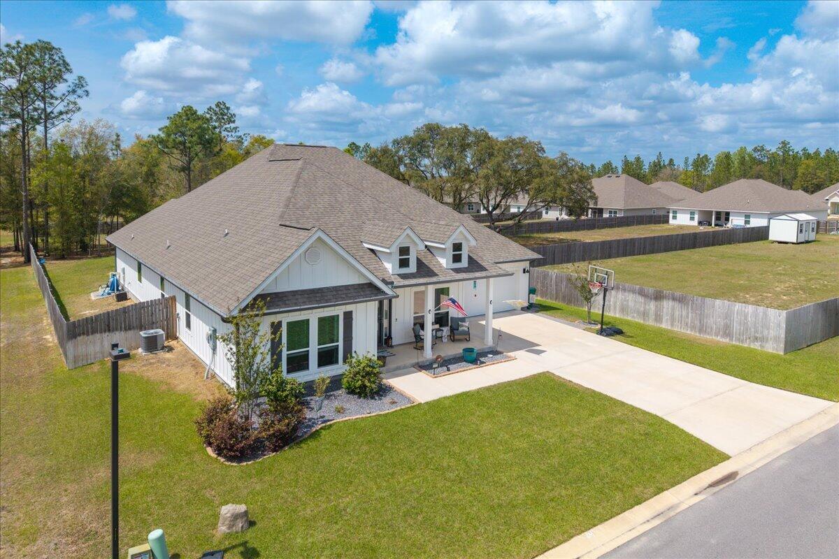 HILLWOOD ESTATES. - Residential