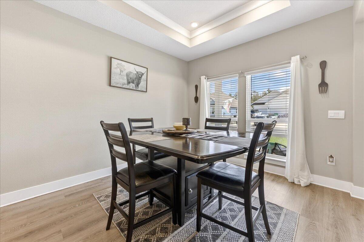 HILLWOOD ESTATES. - Residential