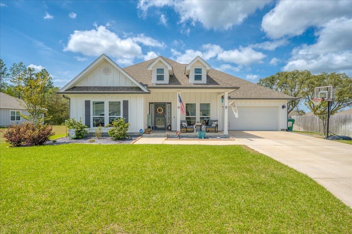 HILLWOOD ESTATES. - Residential