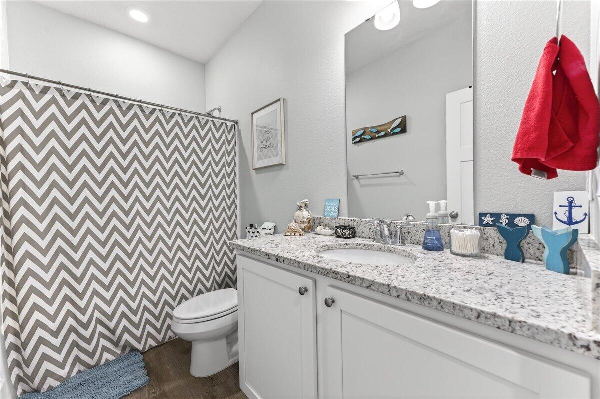 HILLWOOD ESTATES. - Residential