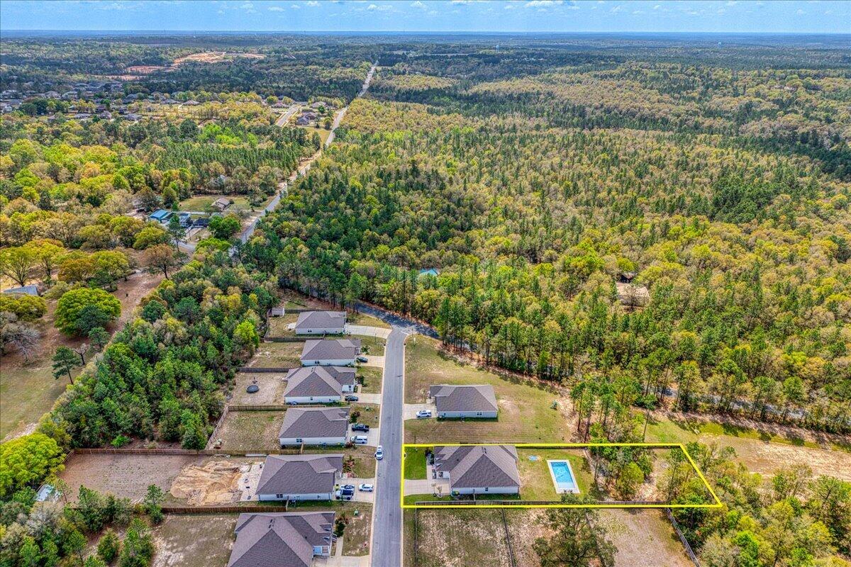 HILLWOOD ESTATES. - Residential