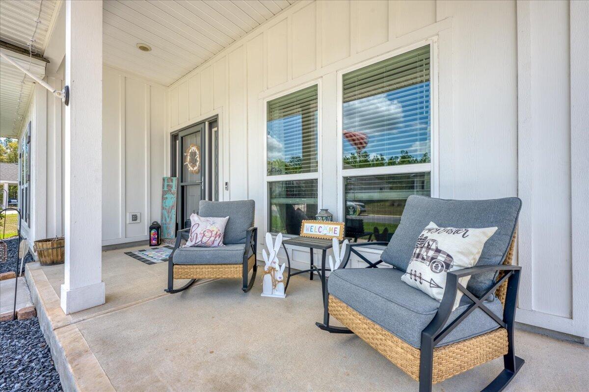 HILLWOOD ESTATES. - Residential