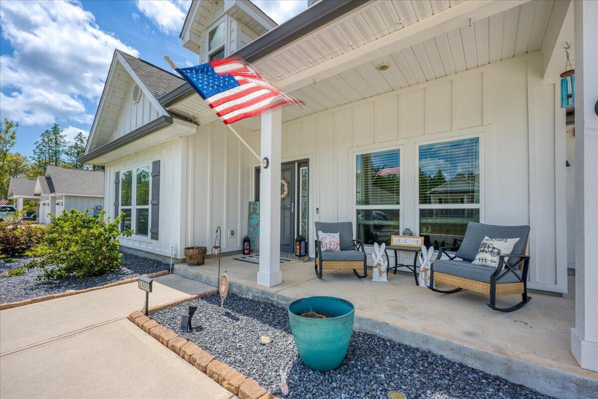 HILLWOOD ESTATES. - Residential