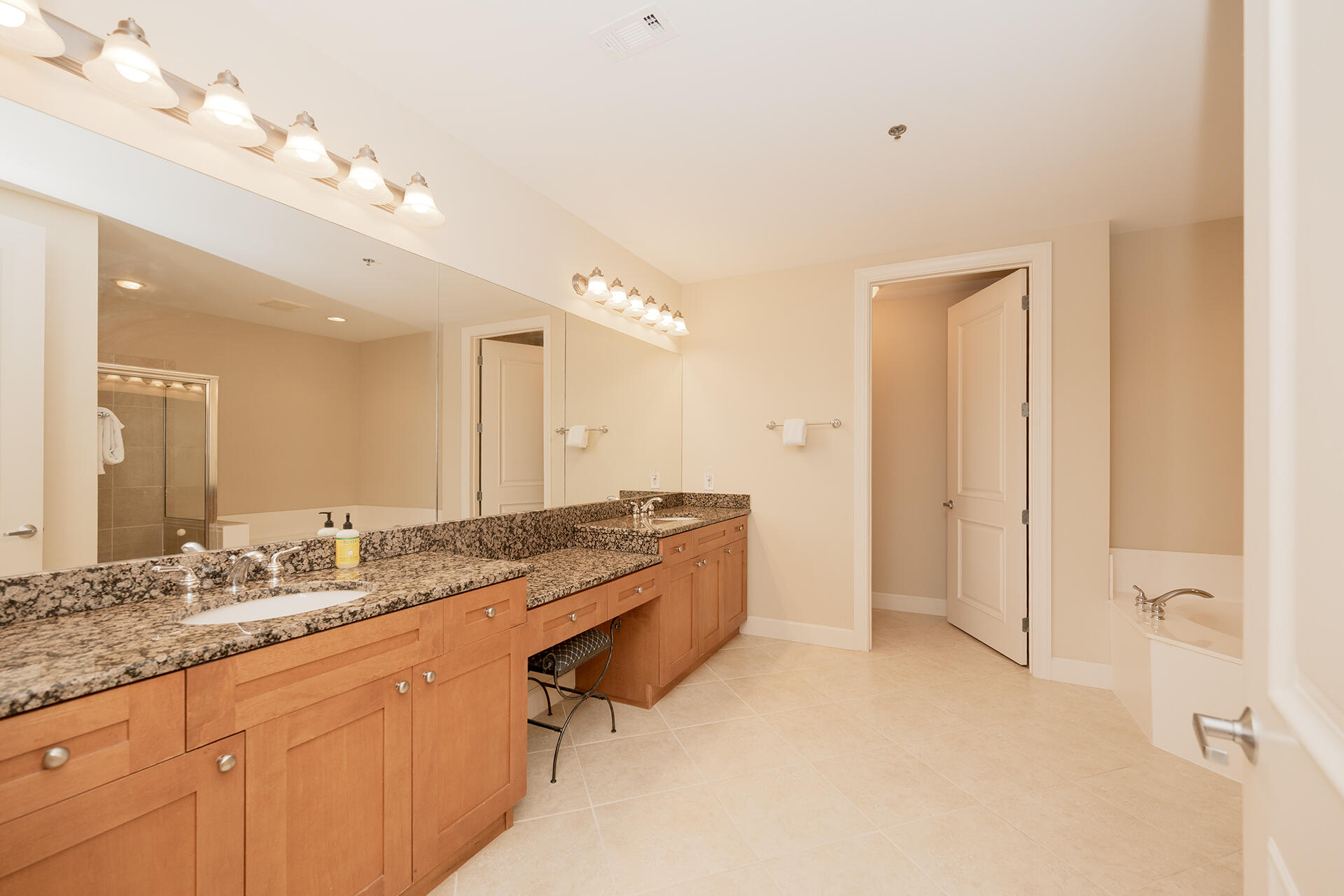 HARBOR LANDING - Residential