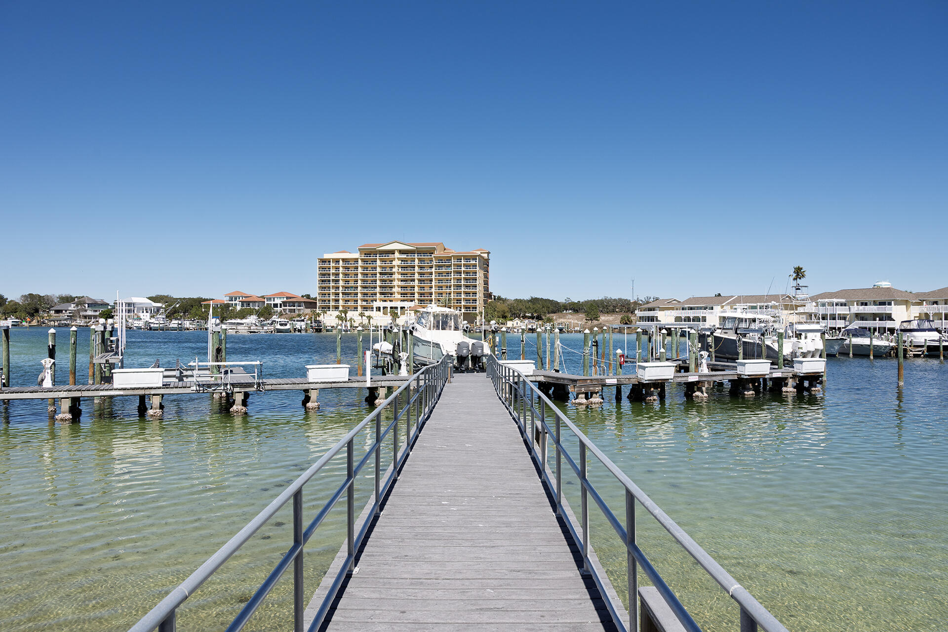 HARBOR LANDING - Residential