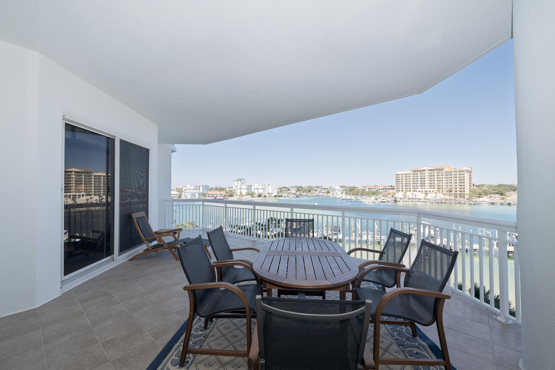 HARBOR LANDING - Residential