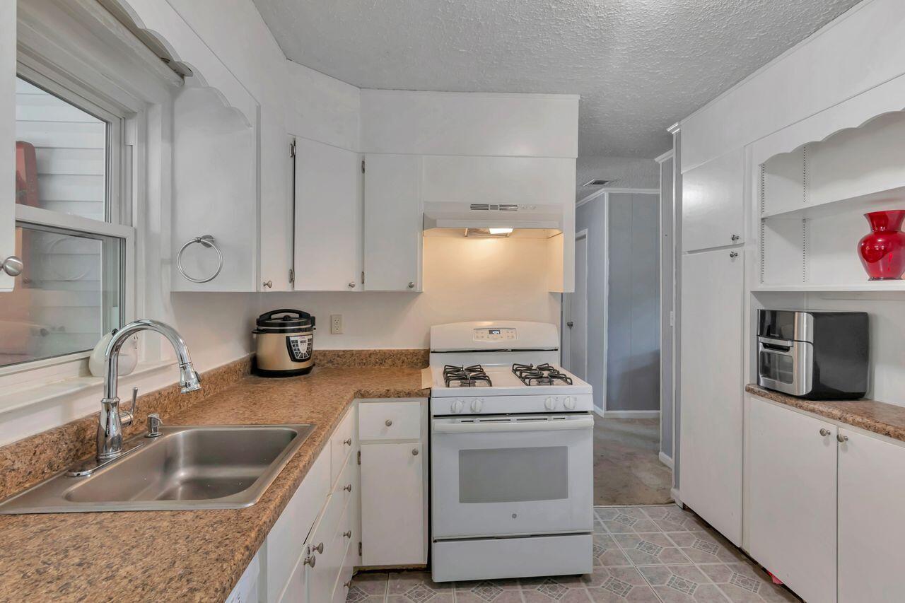 BEL AIR 1ST ADDN - Residential