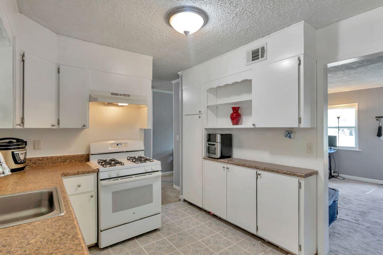 BEL AIR 1ST ADDN - Residential