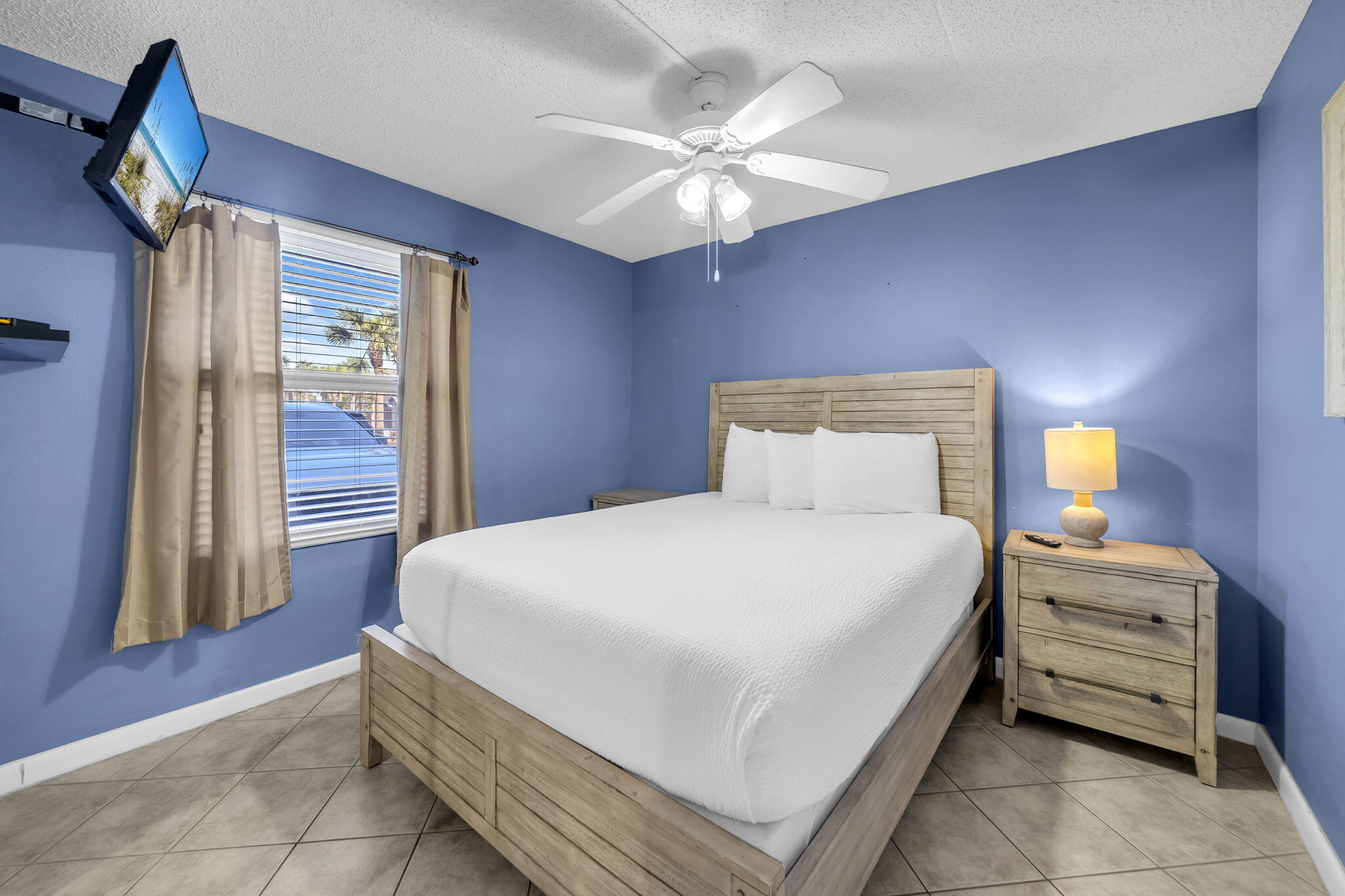 676 Santa Rosa Boulevard 1K