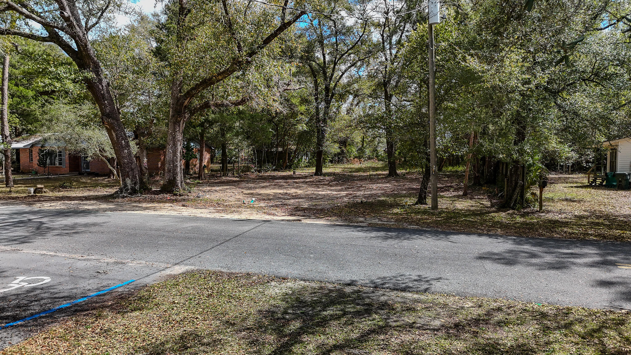 METES & BOUNDS - Land